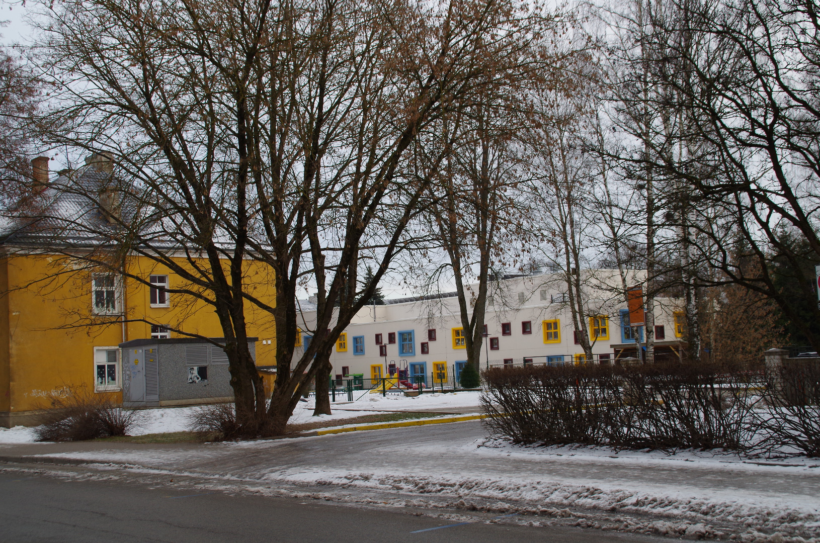 General Põdra and Garden street corner rephoto