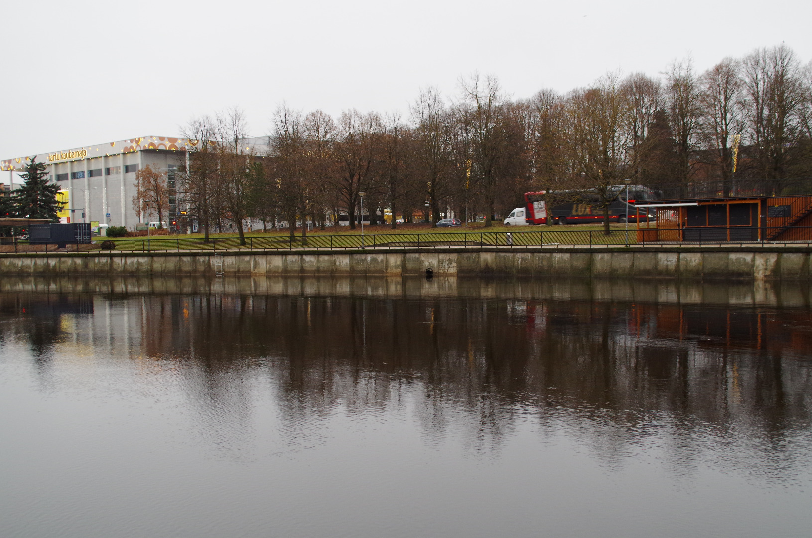 Spring Days of students 1992, in front of the boat rally Kaunas Emajõel rephoto