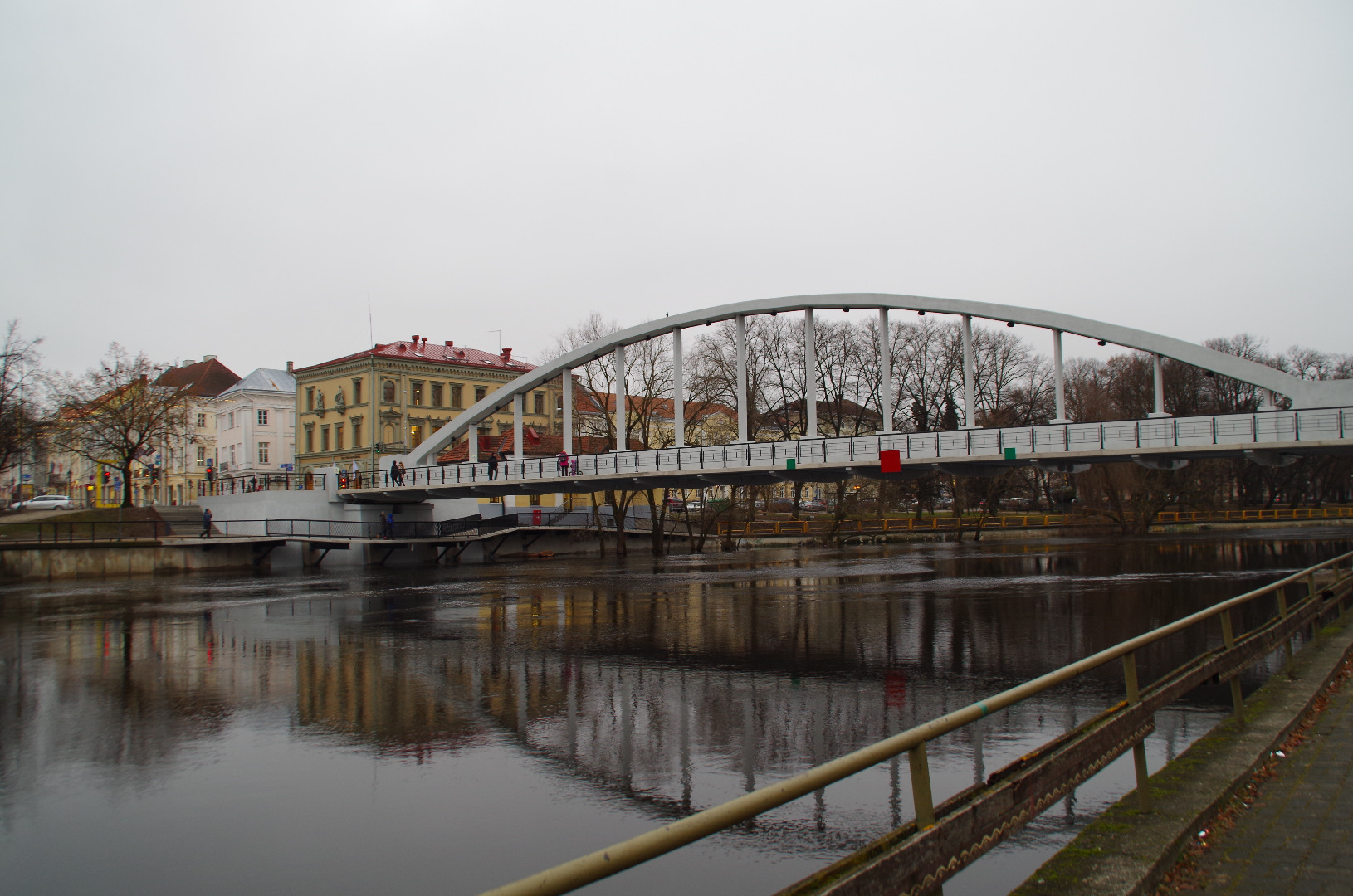 Kivisild, taga Raekoja platsi hooned.  Tartu, 1920-1930. rephoto