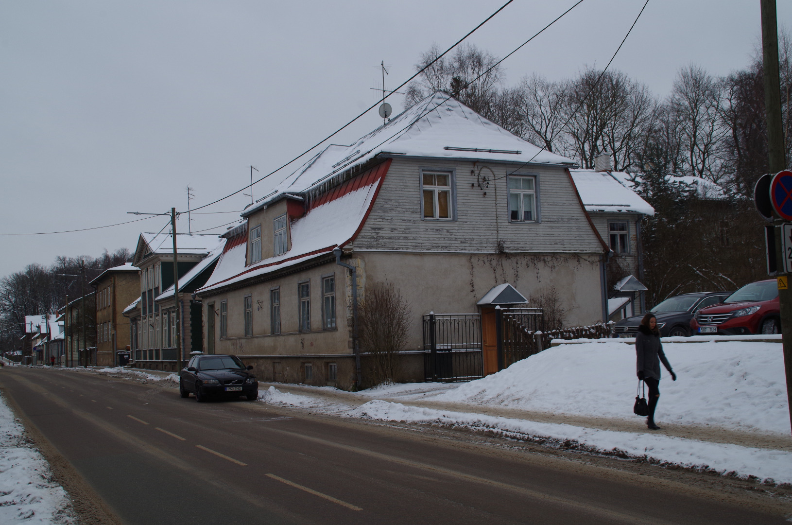 On the left side of the Kalev str. 27, on the left side of the Kalev str. 31 rephoto