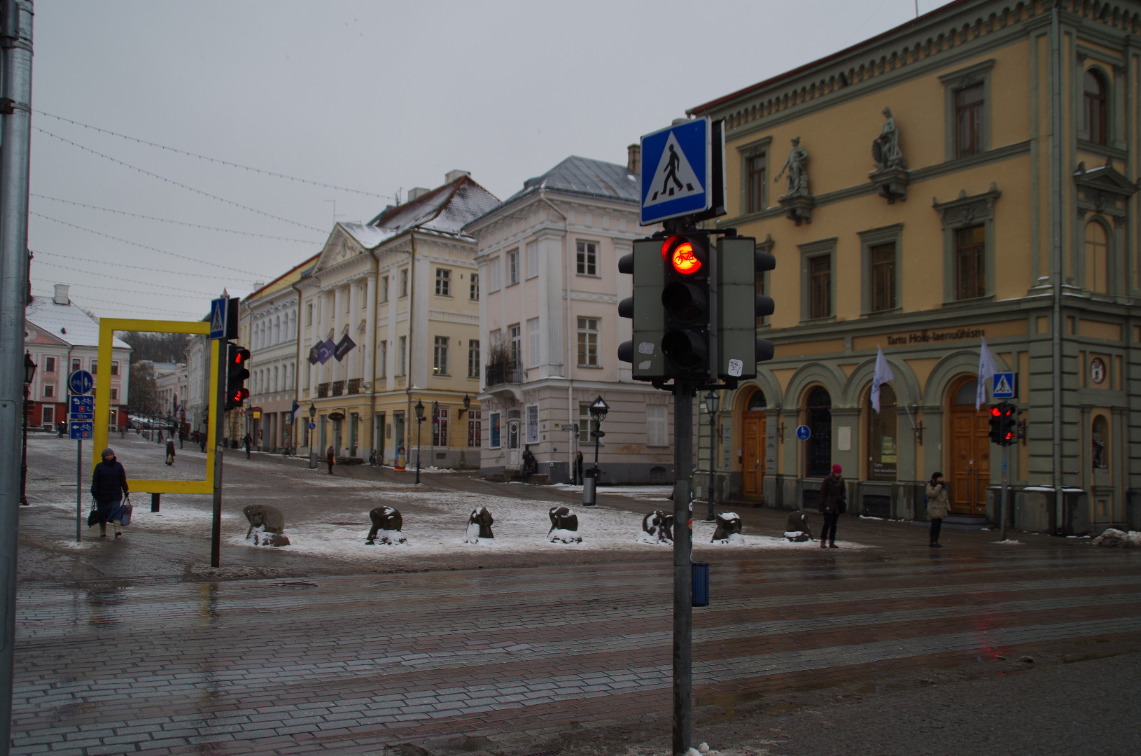 Tartu, traders on the market. rephoto