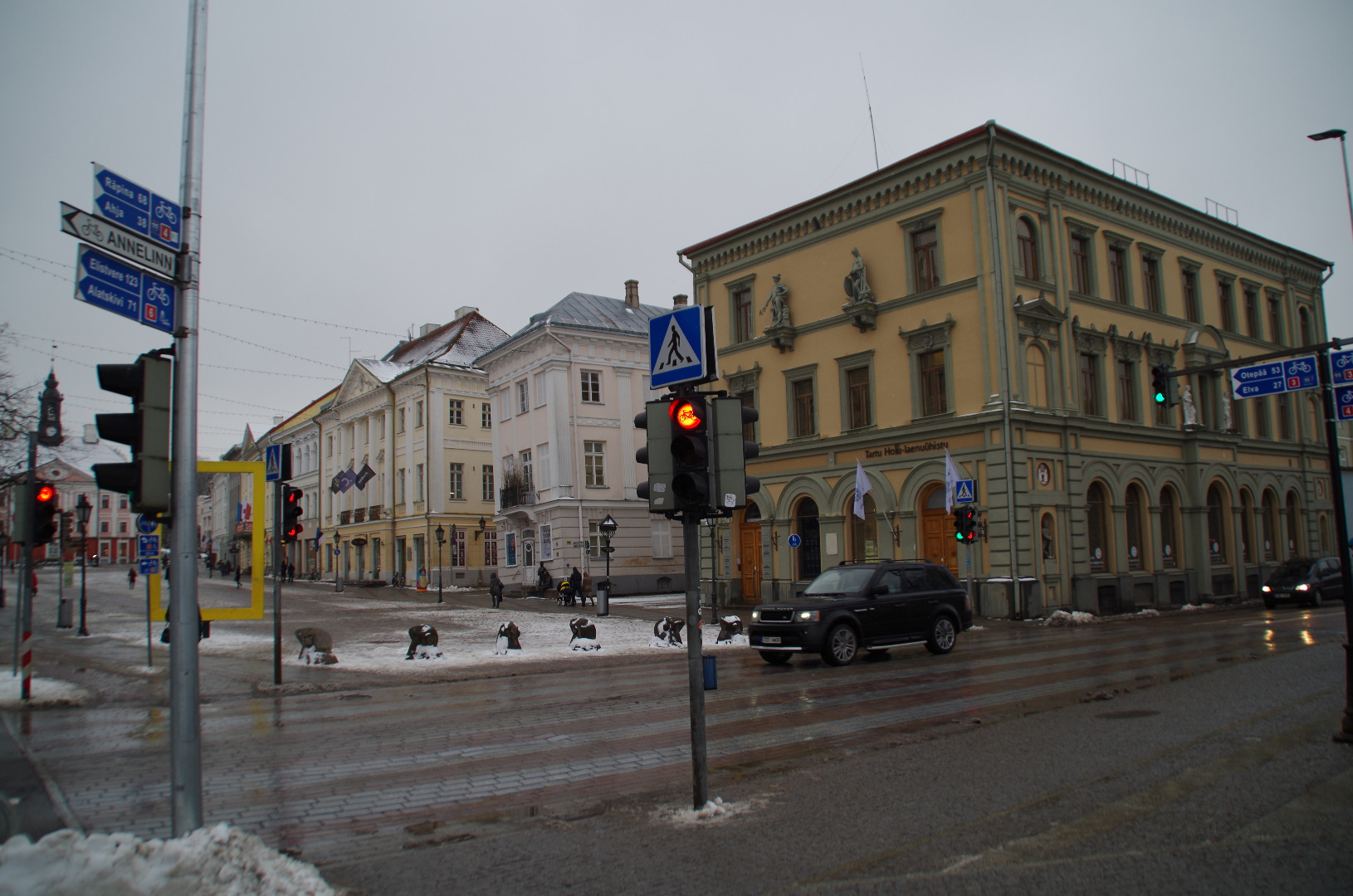 Building of Tartu Pank on Raekoja square rephoto