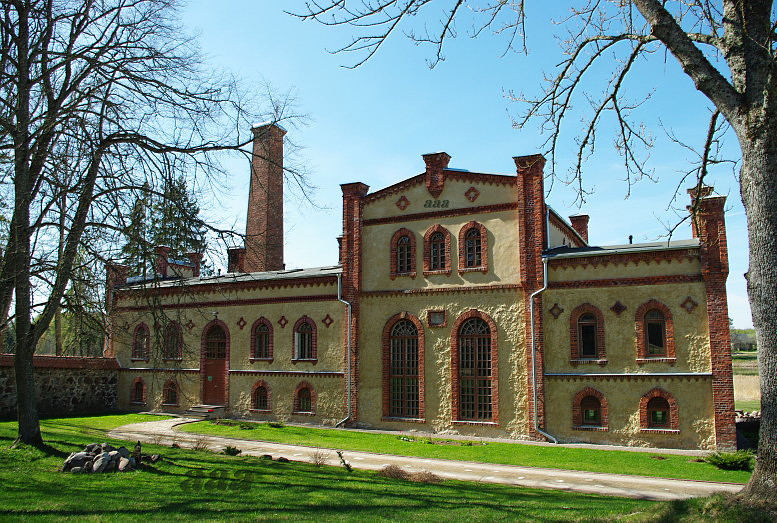 Mooste Manor Wine Factory rephoto
