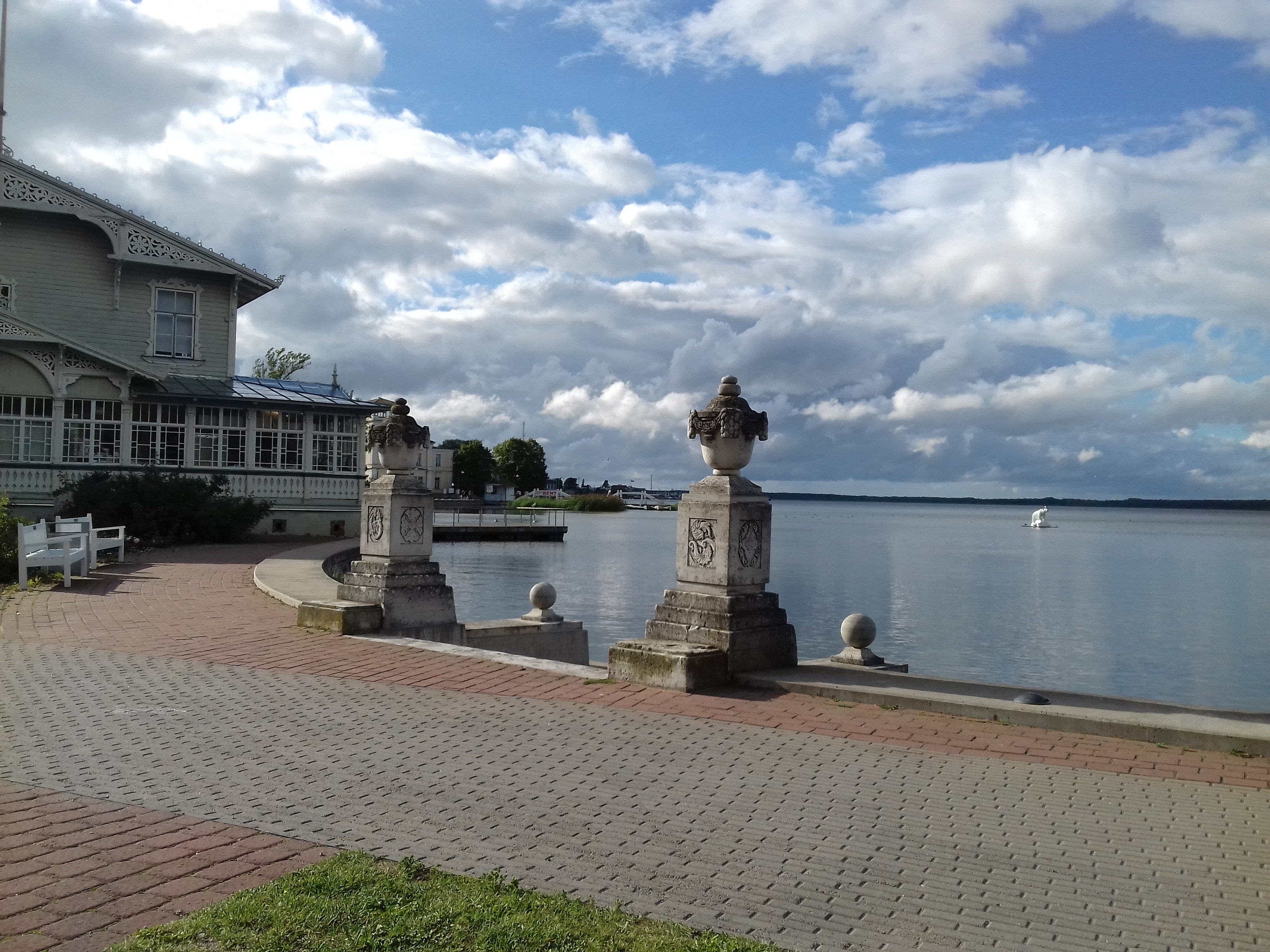 Postcard. Caldatrepisttik on the promenade. rephoto