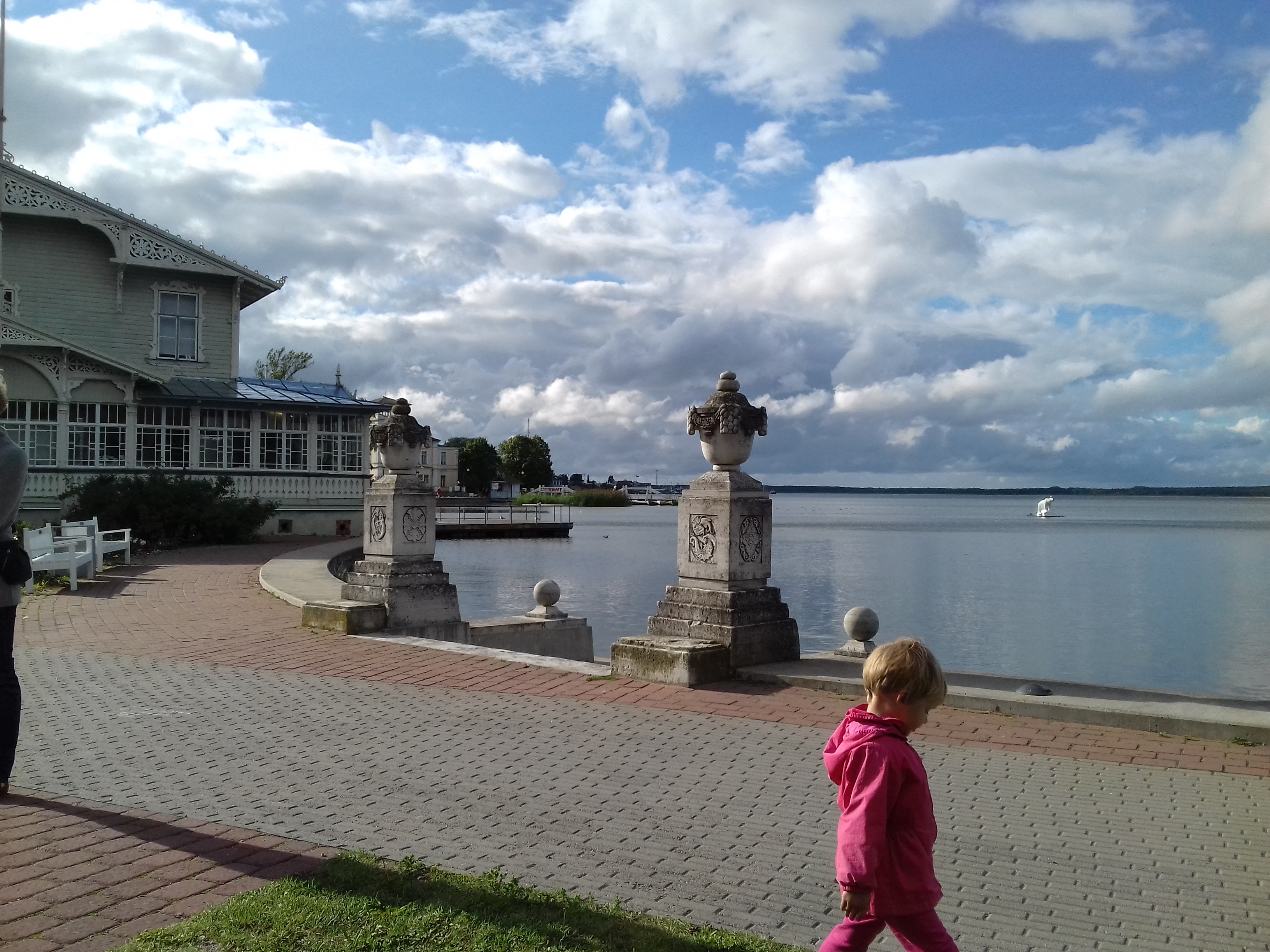 Postcard. Caldatrepisttik on the promenade. rephoto