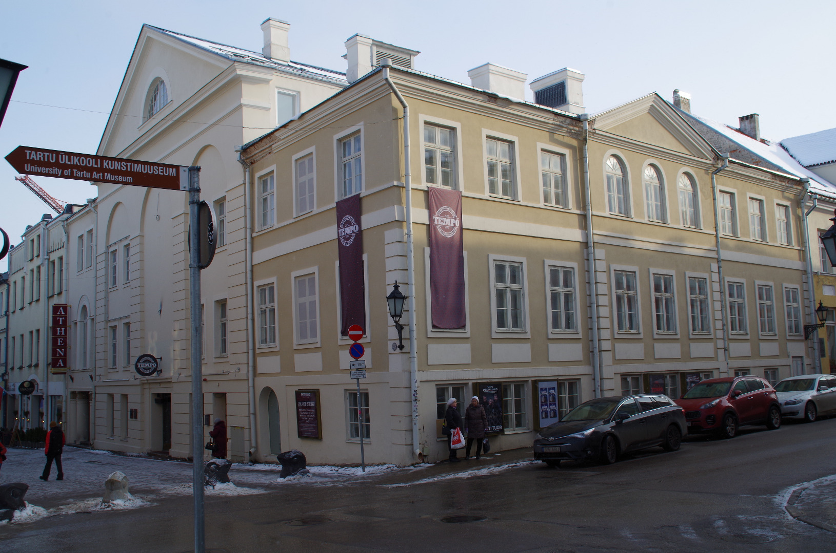 Kino Athena Tartus, vaade hoonele nurgalt. Ü/e arh-d Robert Pohlmann, Anatoli Podtšekajev, Nikolai Willer rephoto