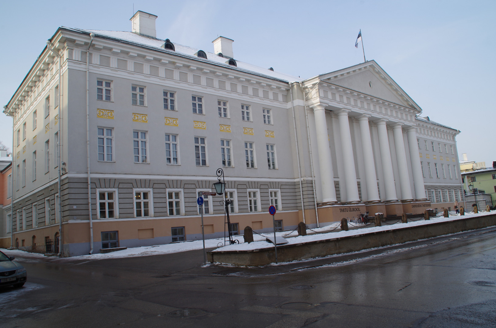 Tartu : University = Dorpat : University rephoto