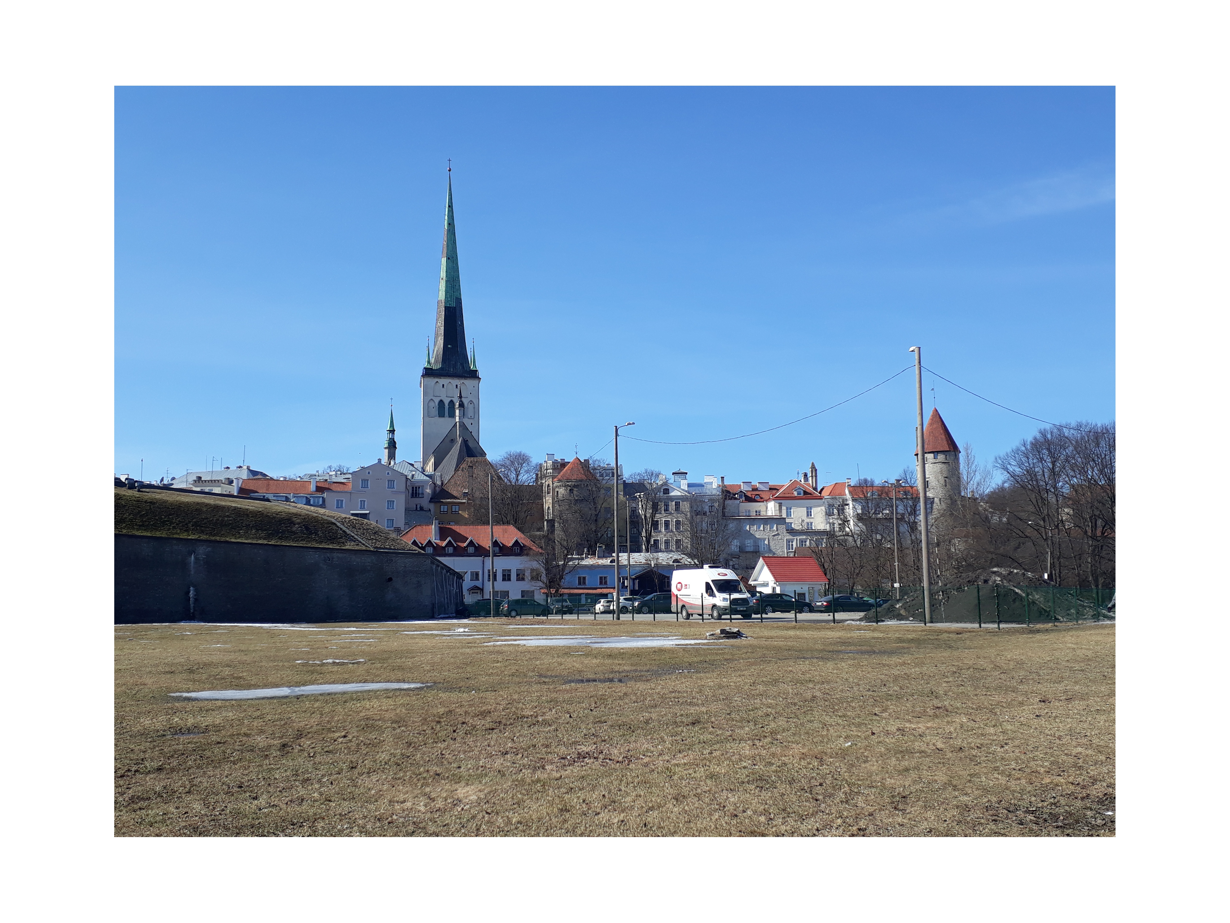 View from the Rannamäe road to the Old Town of Tallinn rephoto