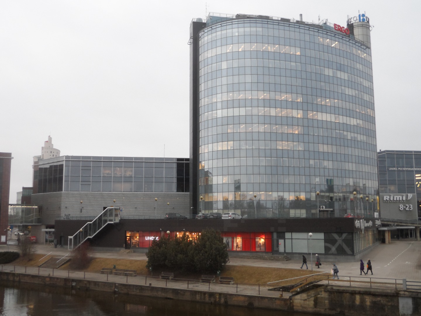 Emajõe ärikeskuse (nn Plasku) ehitamine. Tartu, 1998. Foto Aldo Luud. rephoto