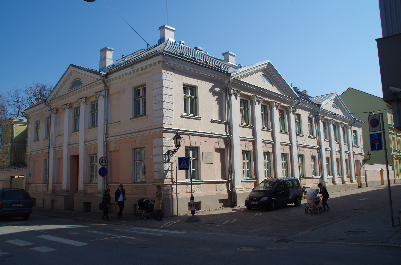 Rentei Laia ja Rüütli tänava nurgal rephoto