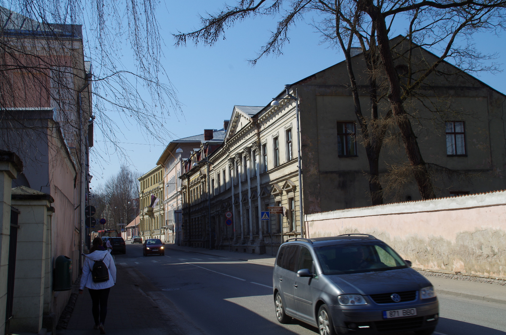 Lai tänav. Ees paremal Lai 36, selle kõrval Lai 34. Tartu, 1900-1915. rephoto