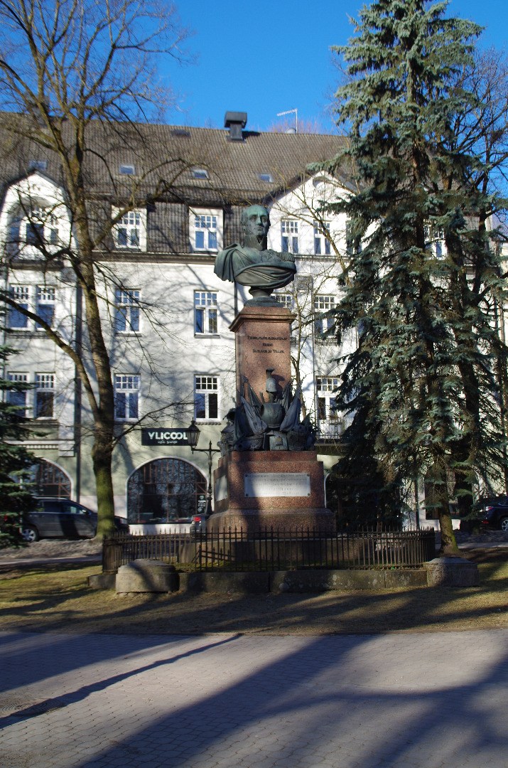 Feldmarssal Barclay de Tolly mälestussammas. rephoto