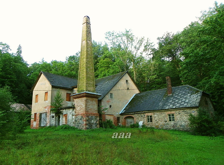 Polli Manor Wine Factory, 19th century rephoto