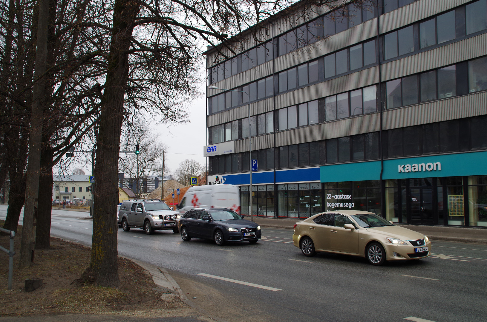 Foto. Tartu Autoremonditehase eksporditavad furgoonautod. rephoto