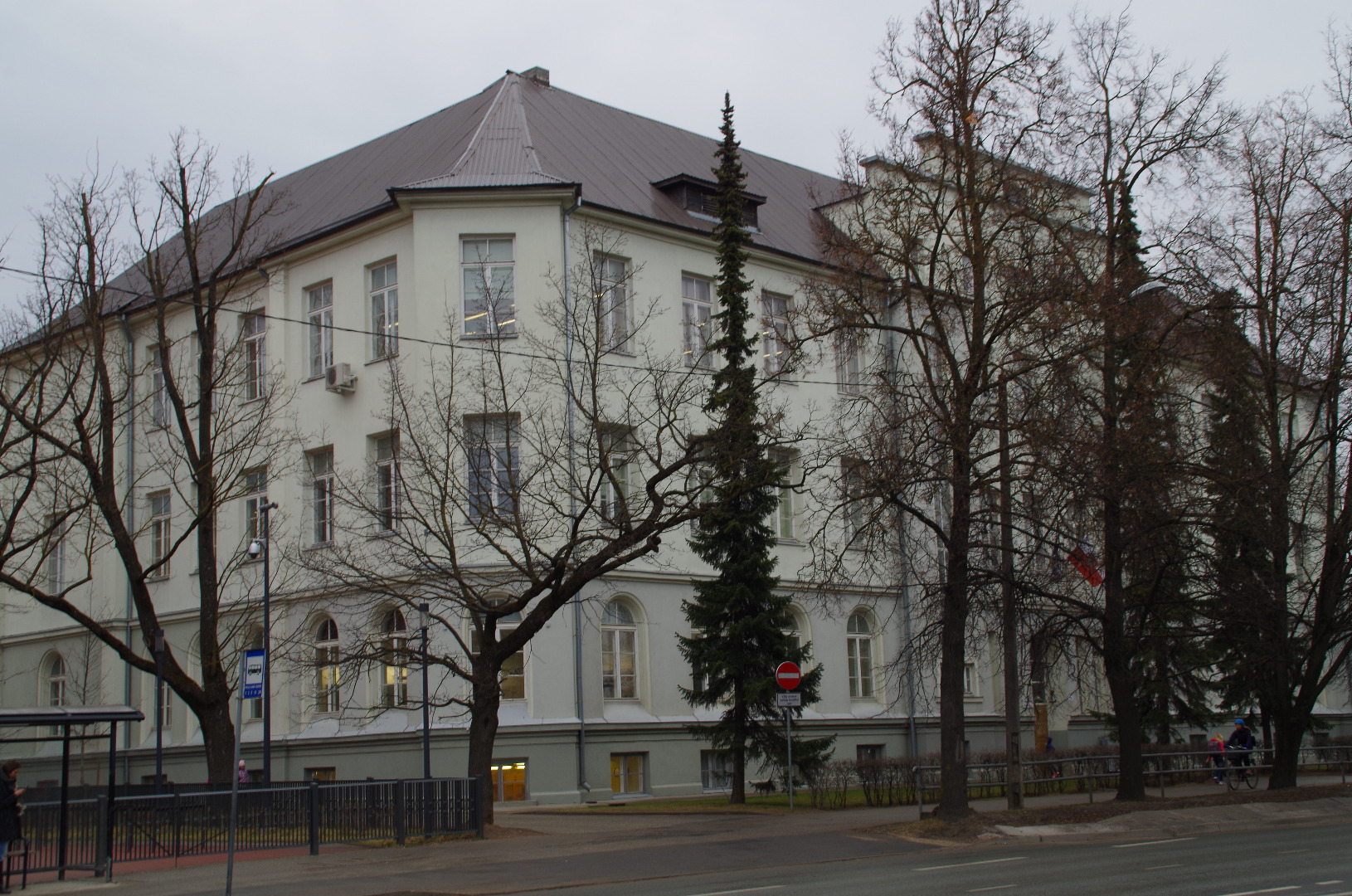 Tartu Estonia : Gymnasium of the Sons = urba knaba gimnazio rephoto