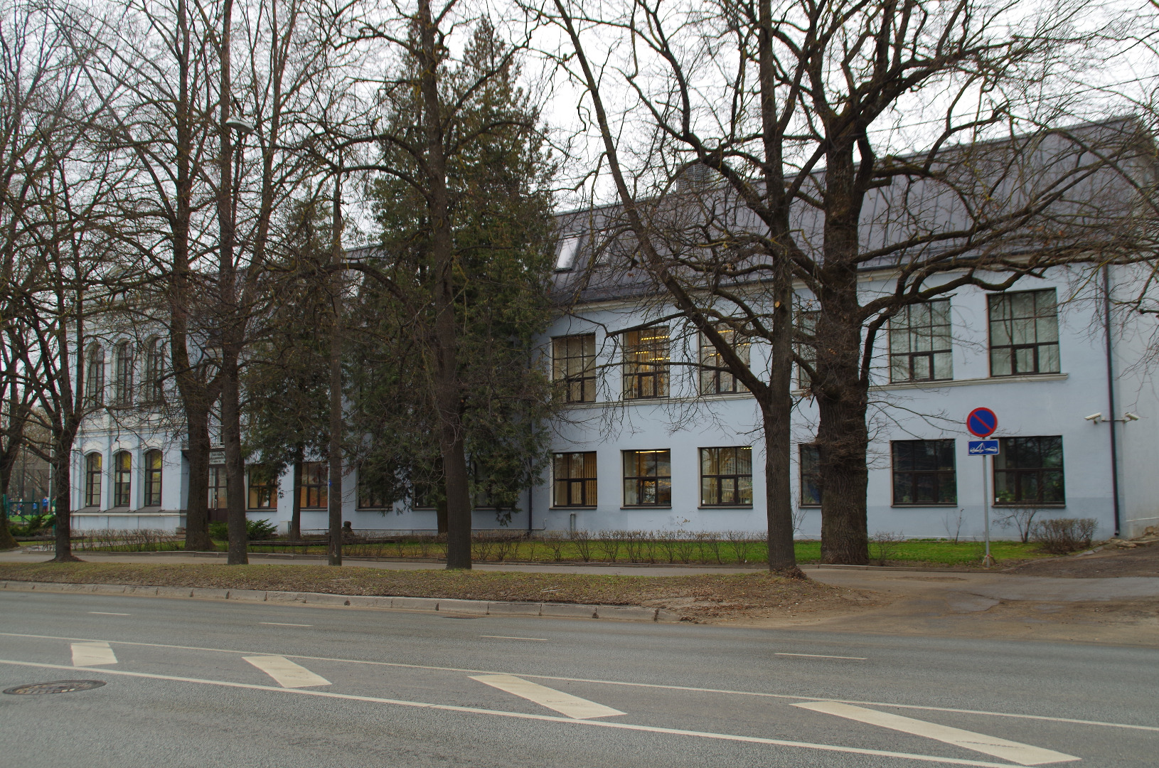 Raudteetranspordi Tehnikum Riia 99 (endine linnakool). Tartu, 2.04.1949. rephoto