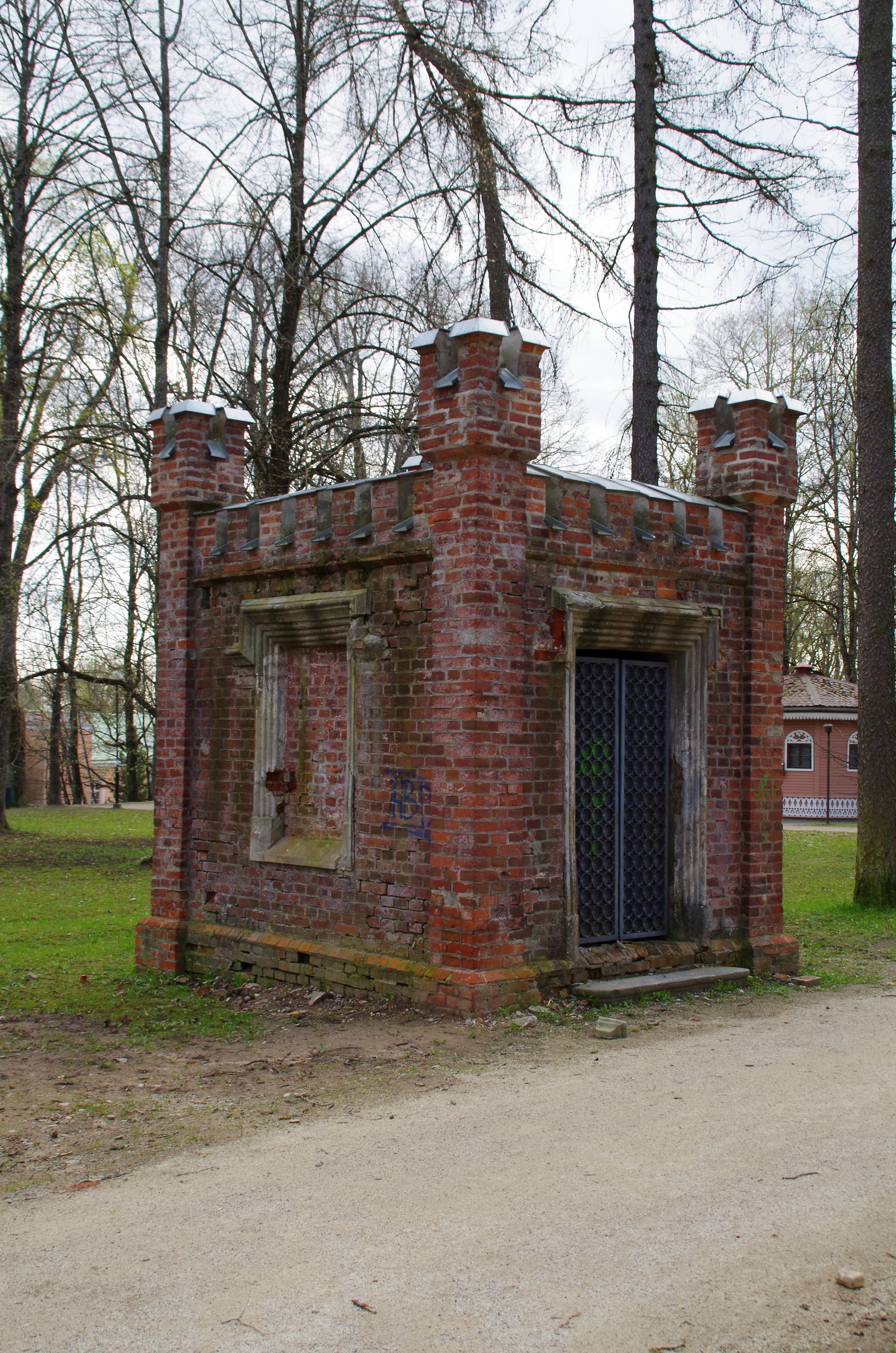 Toome kaev Tartus, vaade nurgalt. Arhitekt Karl Rathhaus rephoto