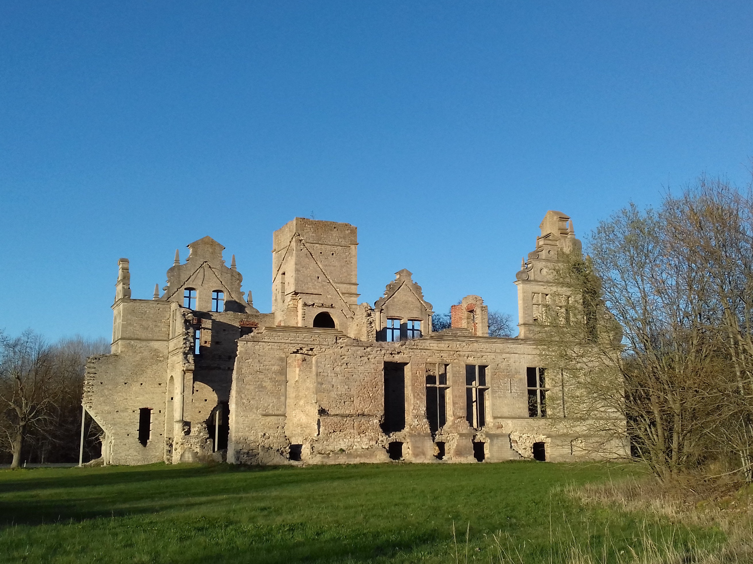 Photo. Ungru loss. U. 1914. rephoto