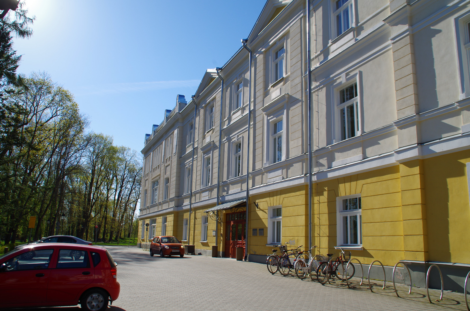 Naistekliinik Tartus, fassaadivaade rephoto