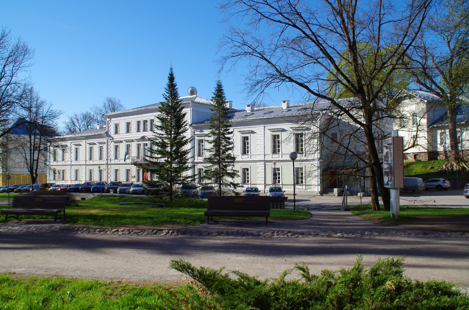 Endine Kliiniline haigla, hilisem Riigikohus Tartus, fassaadivaade. Rek arh J. Kranhals, rek arh K. Winkler rephoto