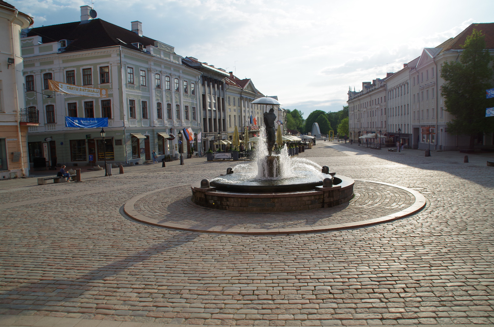 Slater; Friedrich, g. "The Market Square in Dorpat" rephoto