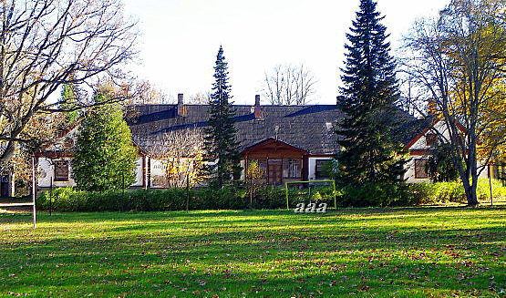 Tilsi Manor's main building rephoto