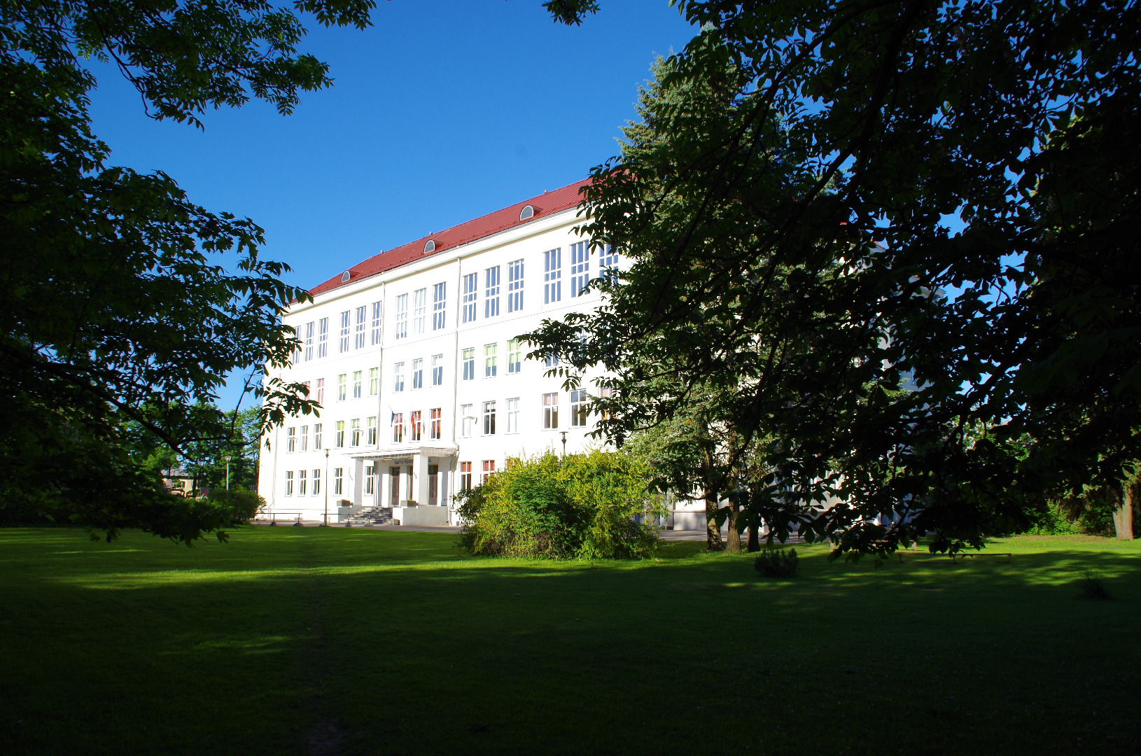 Tartu 8. keskkool (Tähe 103), 1960-1965. Foto E. Selleke. rephoto