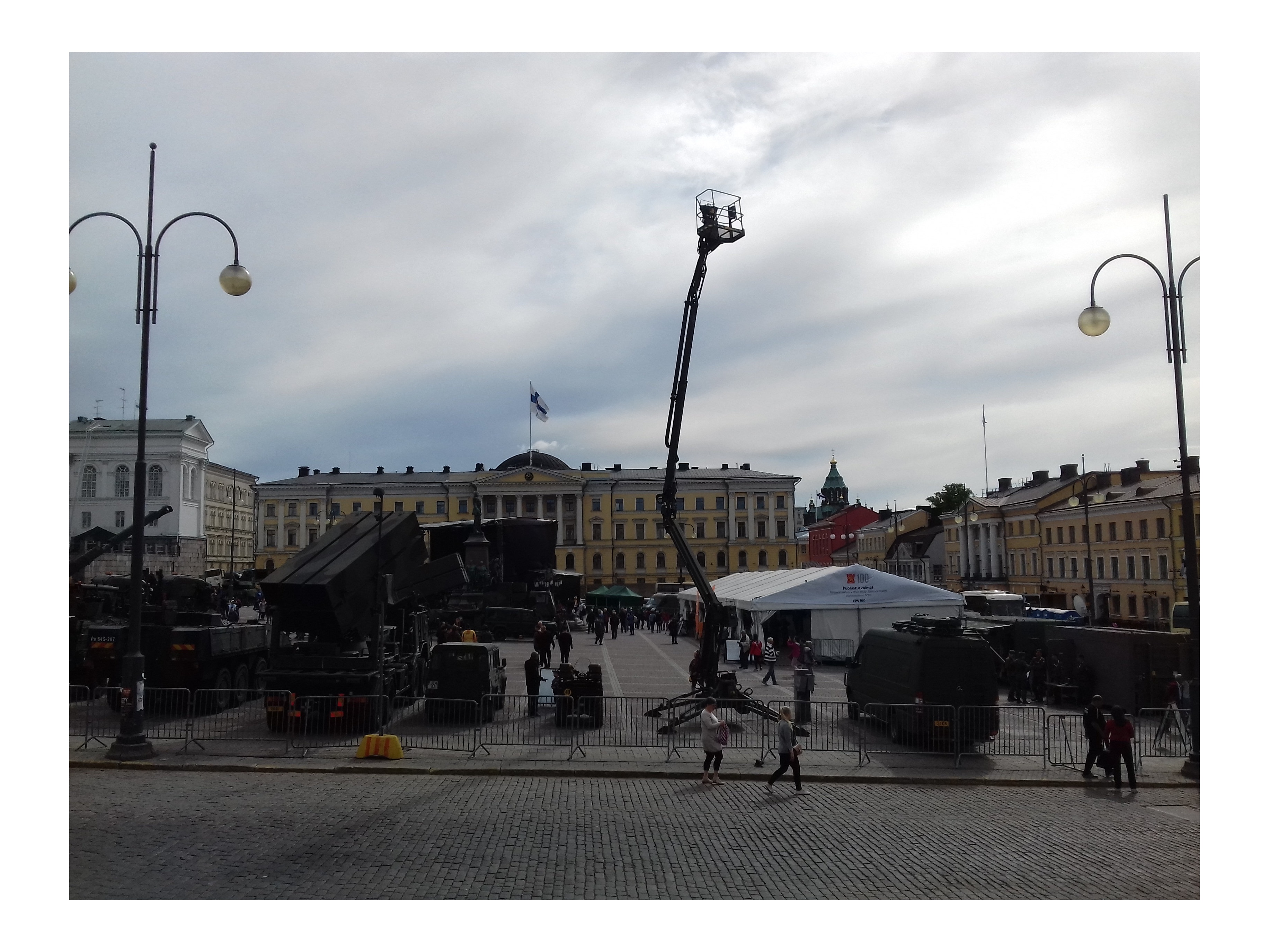 Senateinor Yliopiston, seen from the stairs of the main building rephoto
