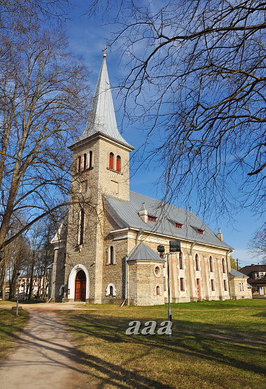 Tapa Jakobi luterlik kirik, vaade loodest. Arhitektid Anatoli Podčekaev, August Tauk, Boris Krümmer rephoto