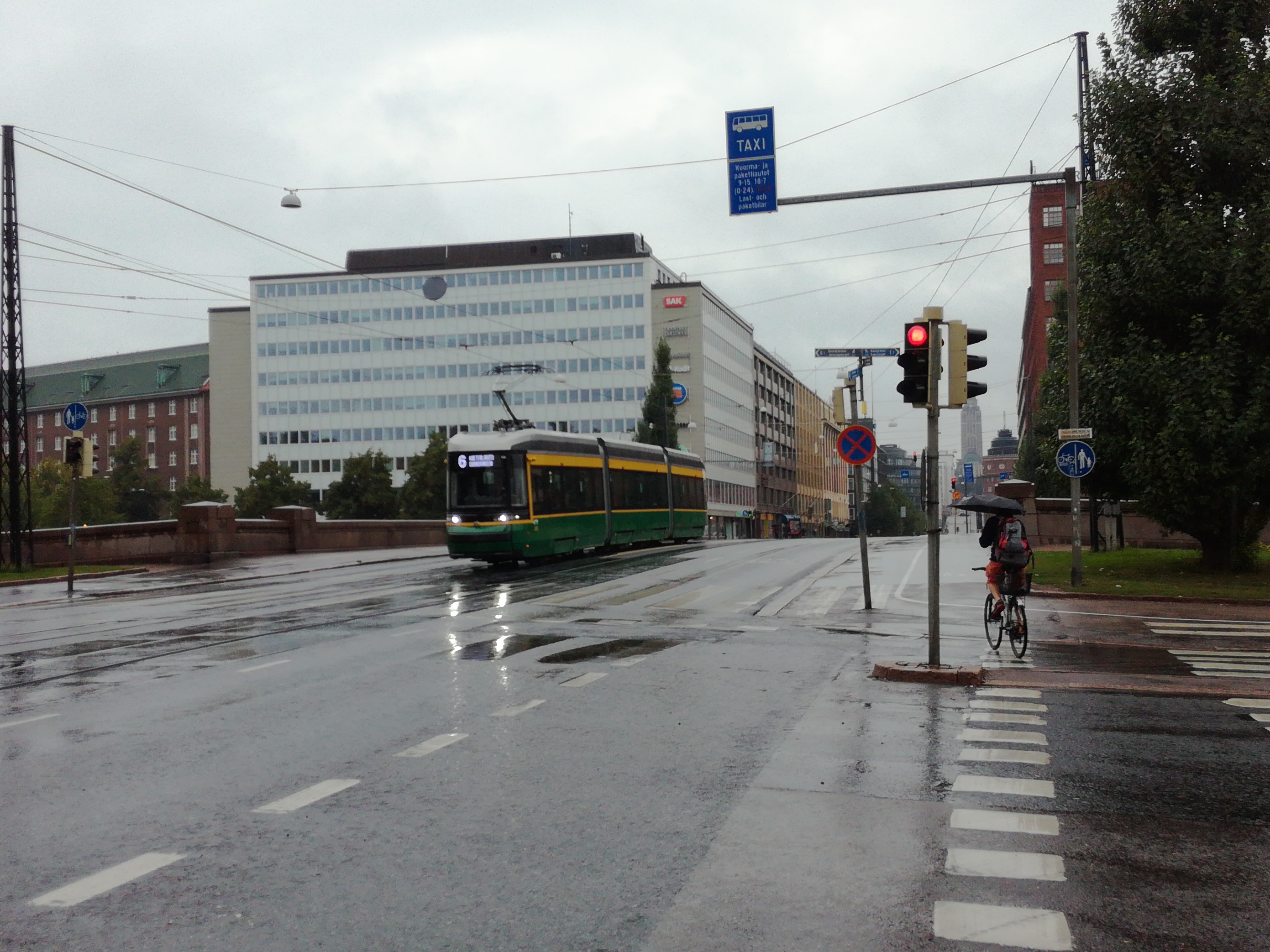 Helsinki Reign in 1918, checkpoint at the Pitkänsilla. rephoto