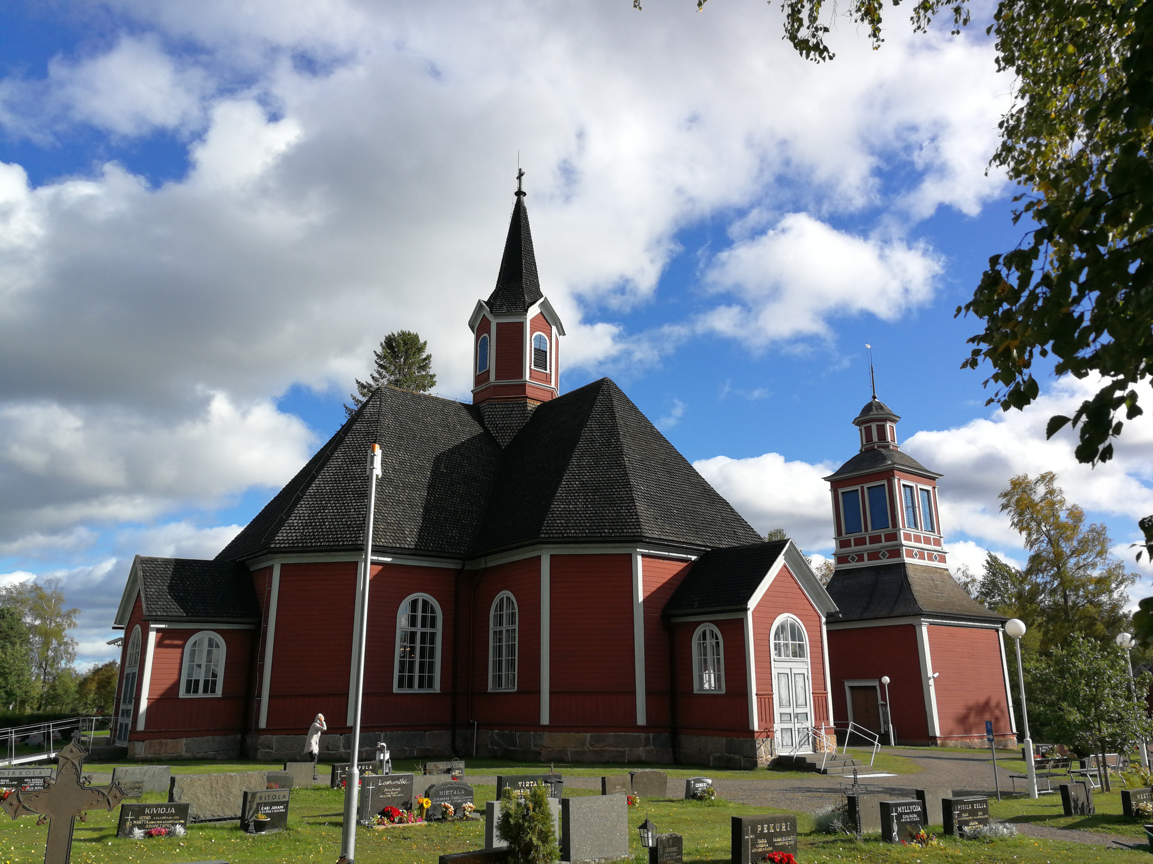 Oulaisten kirkko; rakennuskuva, ulkokuva rephoto