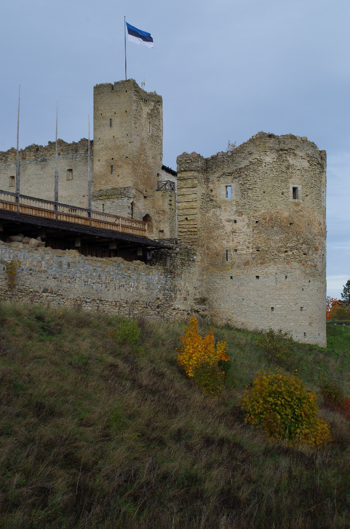 Rakvere Orthodox artillery tower in the east, view of the edelacle rephoto