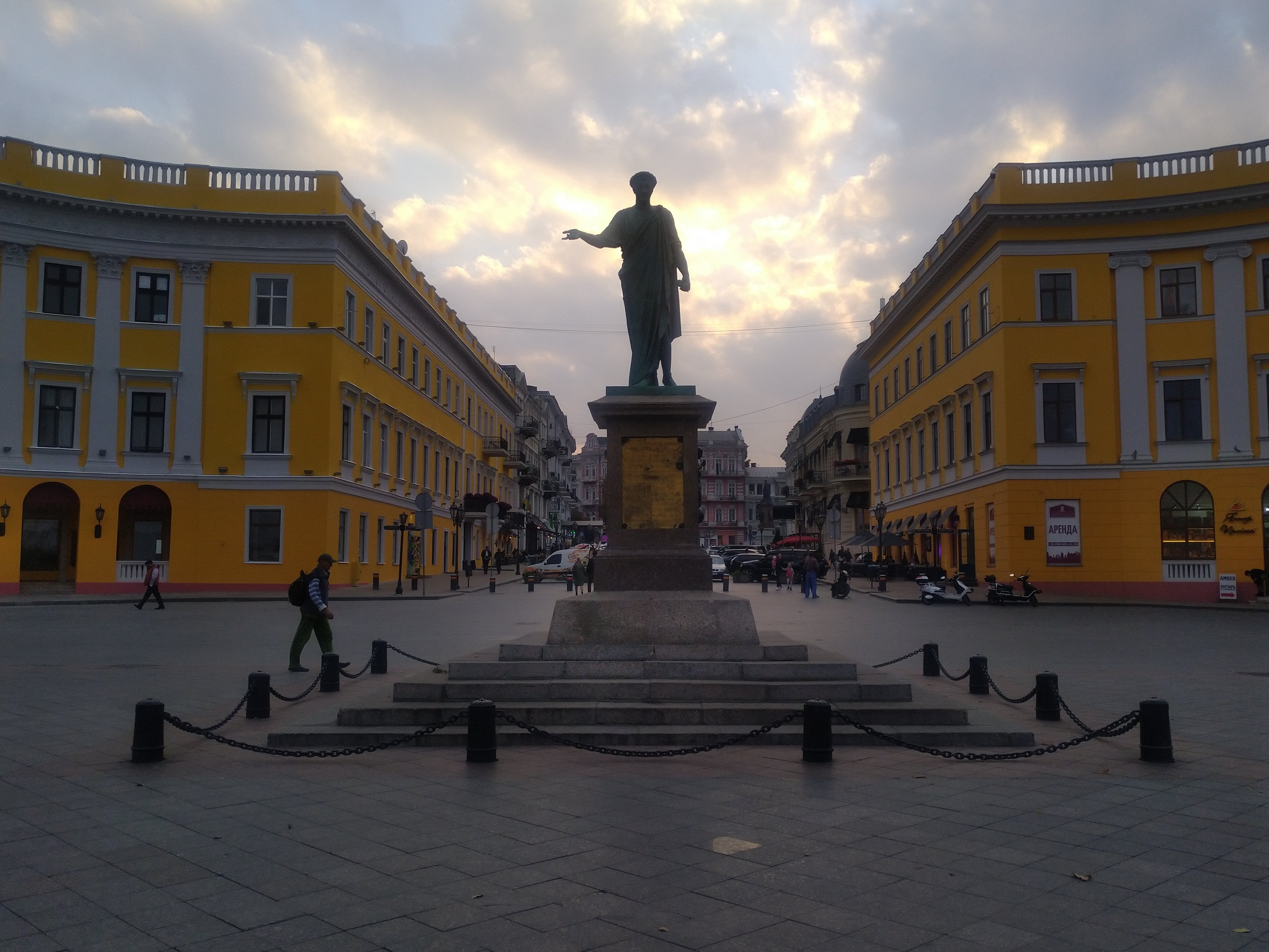 Odessa vaade. Nikolai bulvari algus ja Richelieu ausammas rephoto
