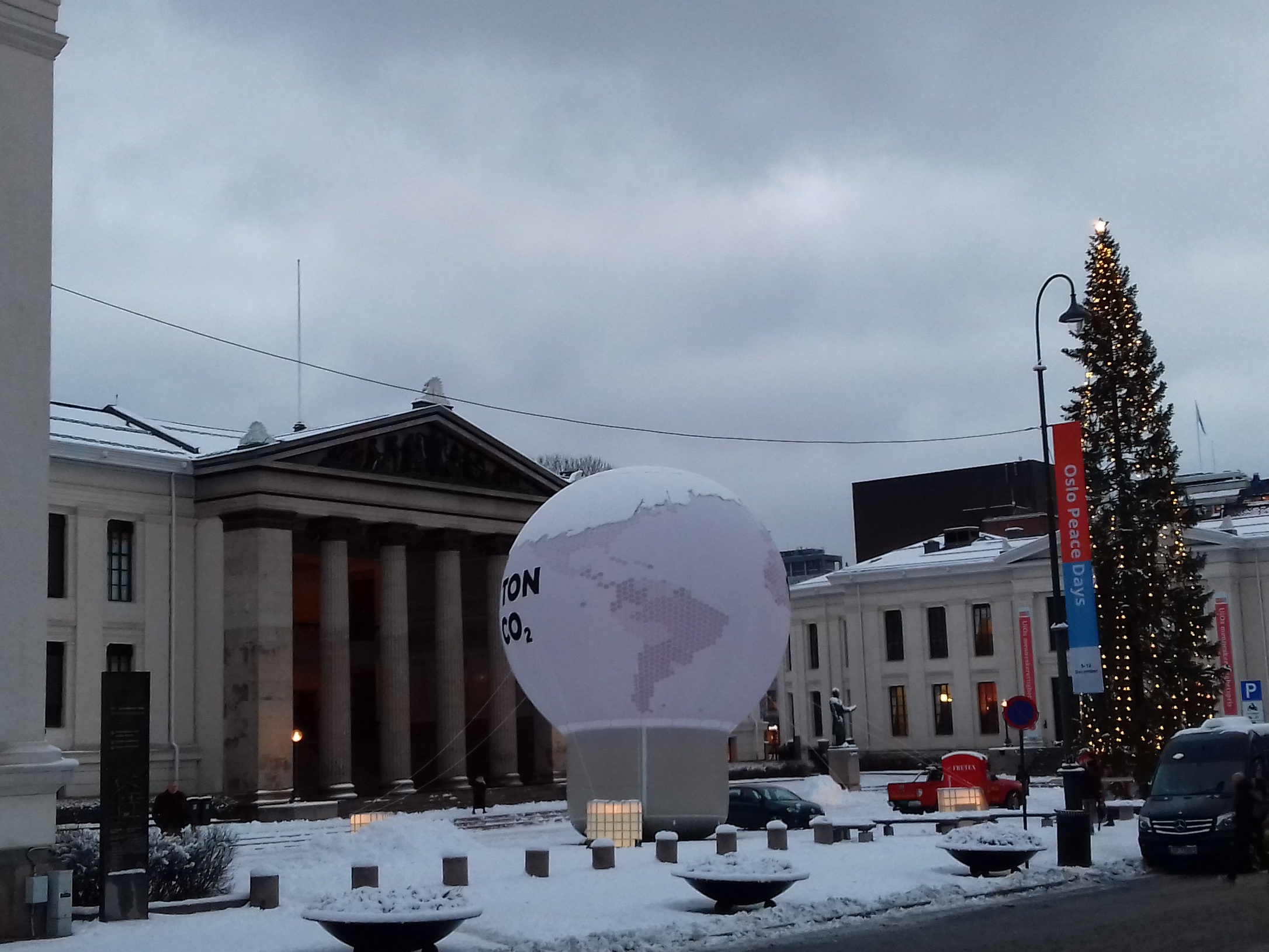 Postkaart: Oslo Ülikool rephoto