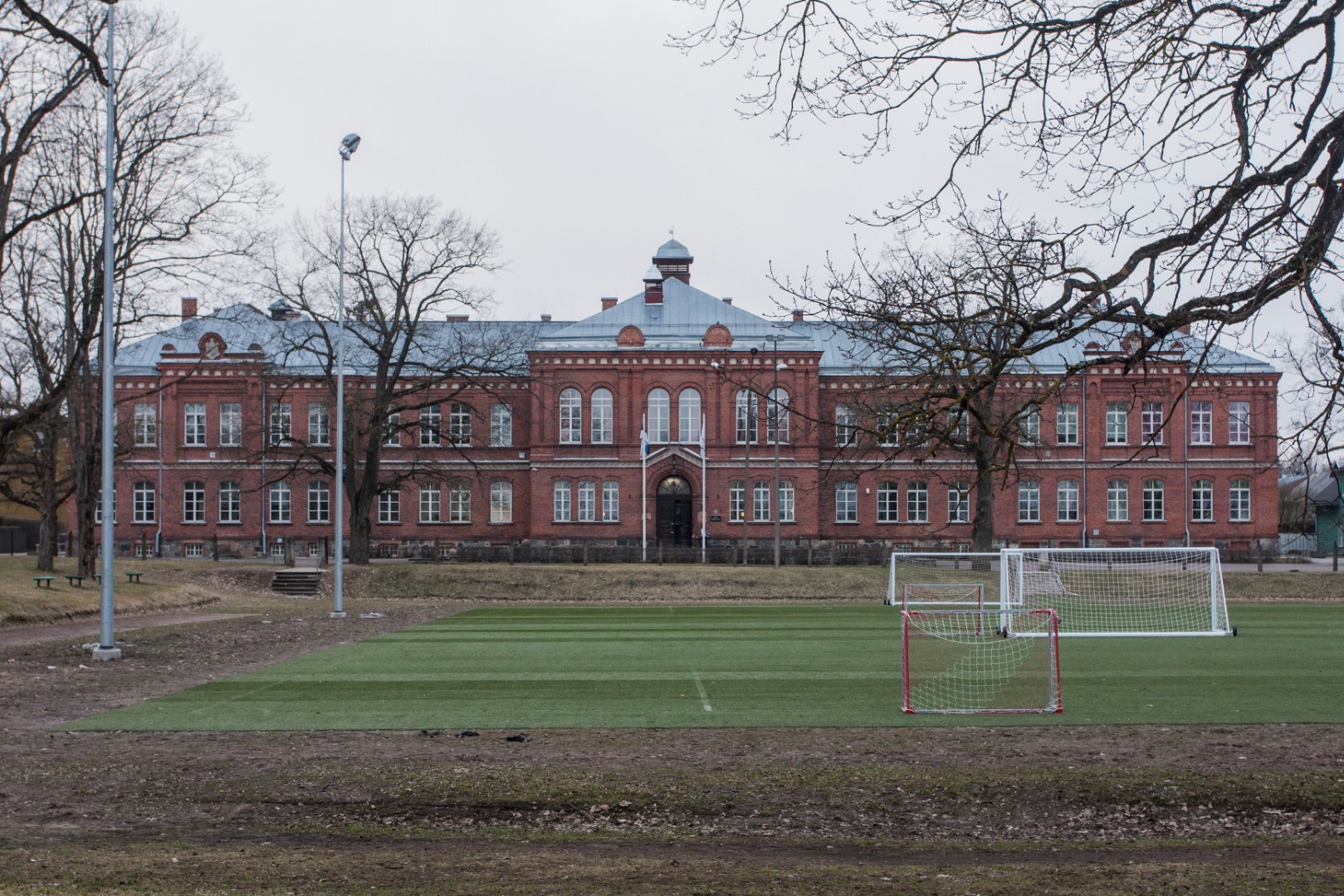 foto papil Viljandi Uueveski tee 1, maagümnaasium u 1905 rephoto