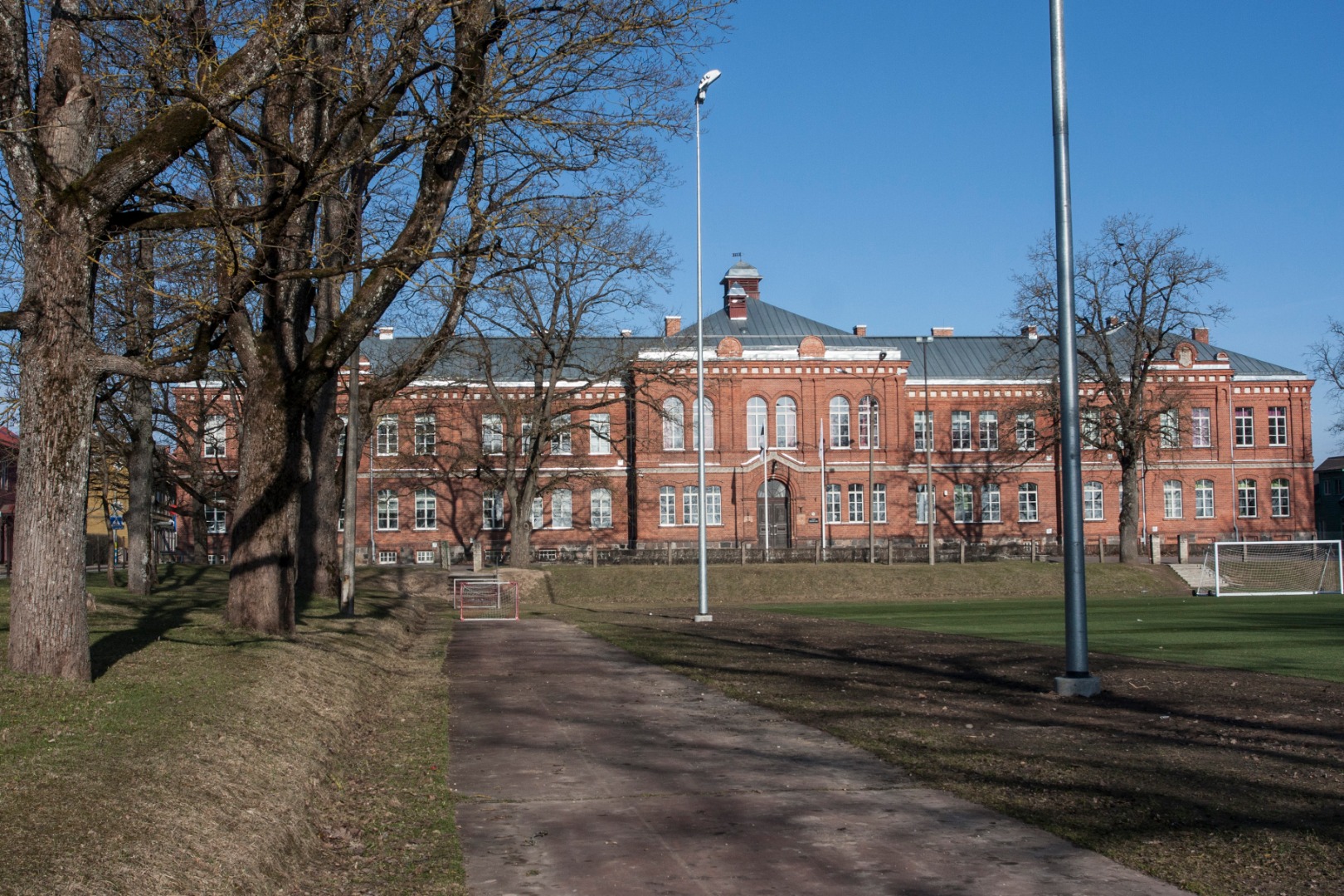 fotopostkaart, Viljandi, Uueveski tee 1, maagümnaasium, park, u 1925, foto J. Riet rephoto