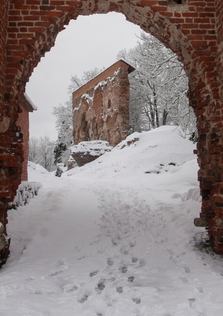 foto, Viljandi, lossimäed, Kaevumägi, värav, 1957, foto A. Kiisla rephoto