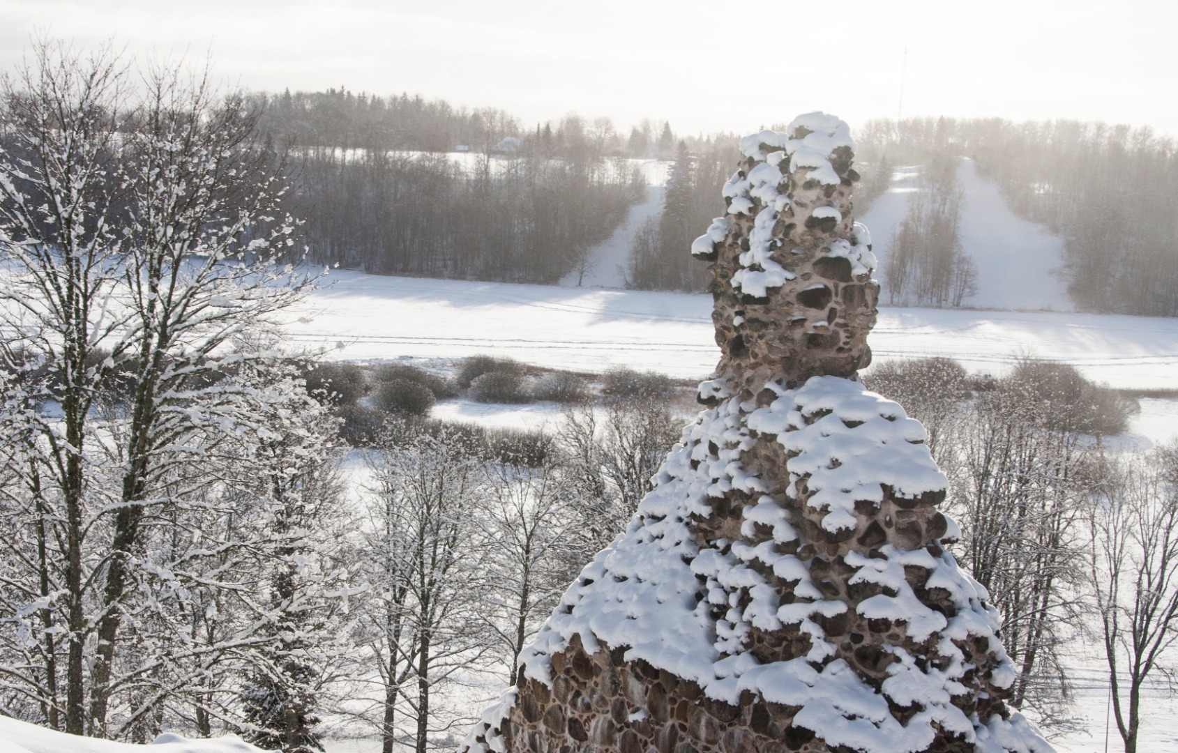 Vaade Viljandi järvele lossivaremetest rephoto