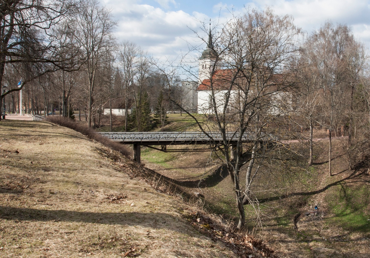 trükipostkaart, Viljandi, Pauluse kirik I Kirsimäe poolt, u 1910, Verlag E. Ring (Fellin) rephoto