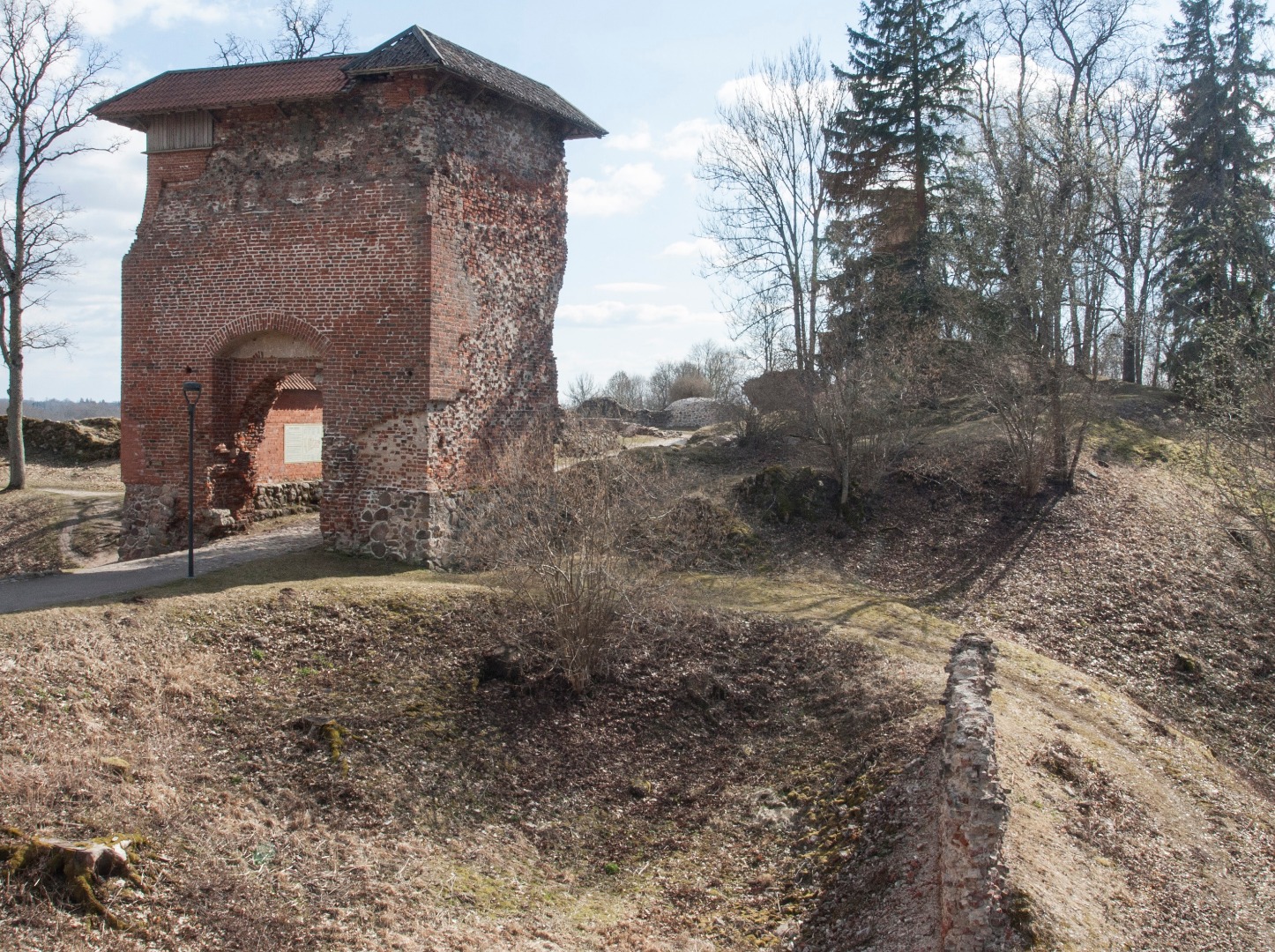 Ruins of Viljandi Castle rephoto