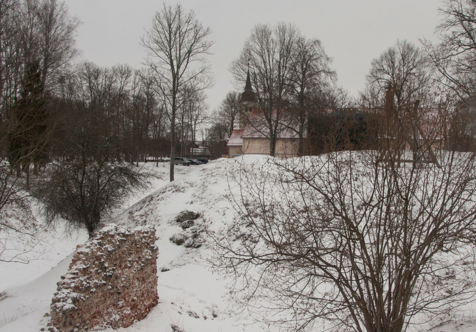 Viljandi castle roofs rephoto