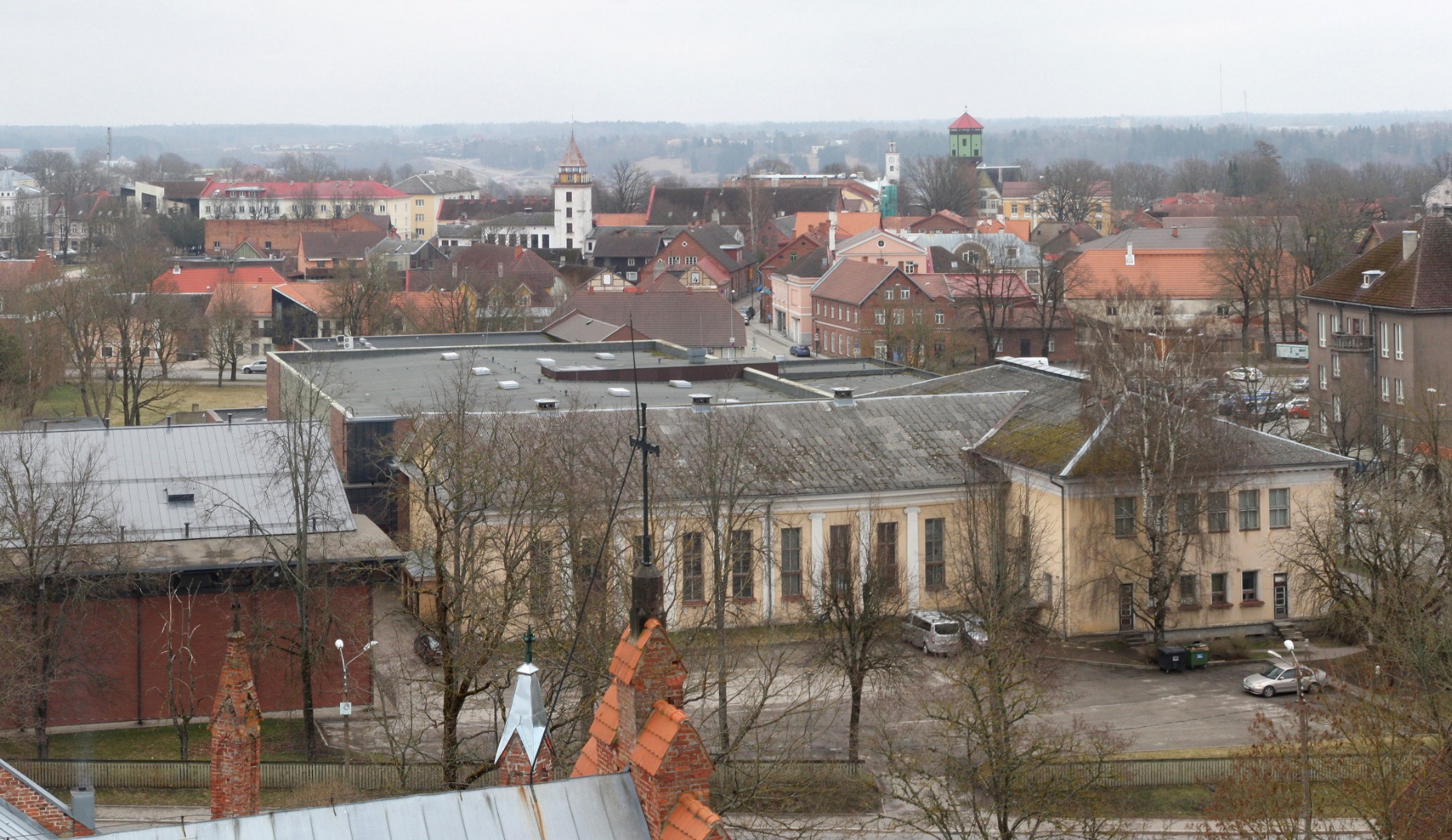 foto, Viljandi, linn Pauluse kiriku tornist, spordihoone, Kauba tn, u 1959 rephoto