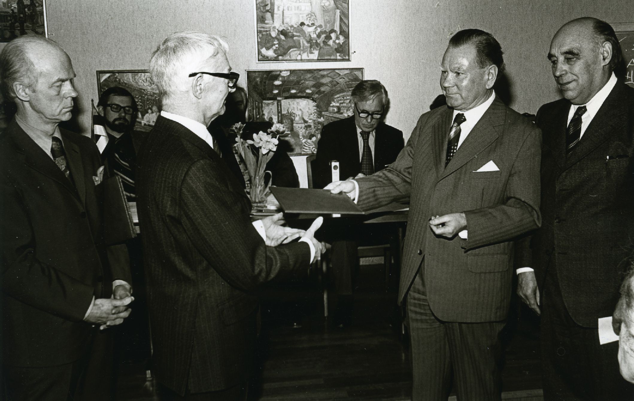 Front (left) 1. Arvo Mägi, - Ajapaik