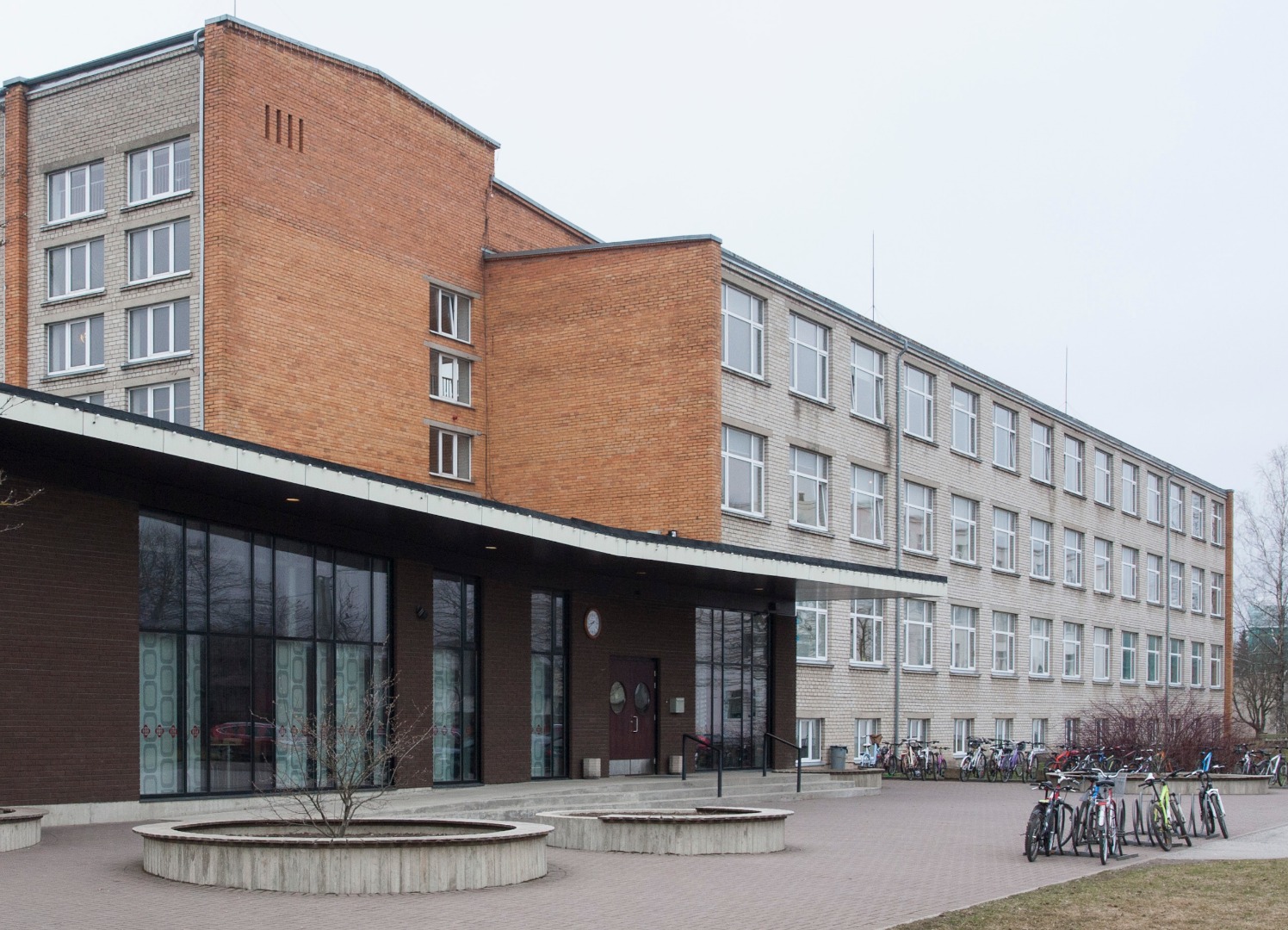 värviline fotopostkaart, Viljandi 5. keskkool, u 1968, foto E. Veliste (VM 9508) rephoto