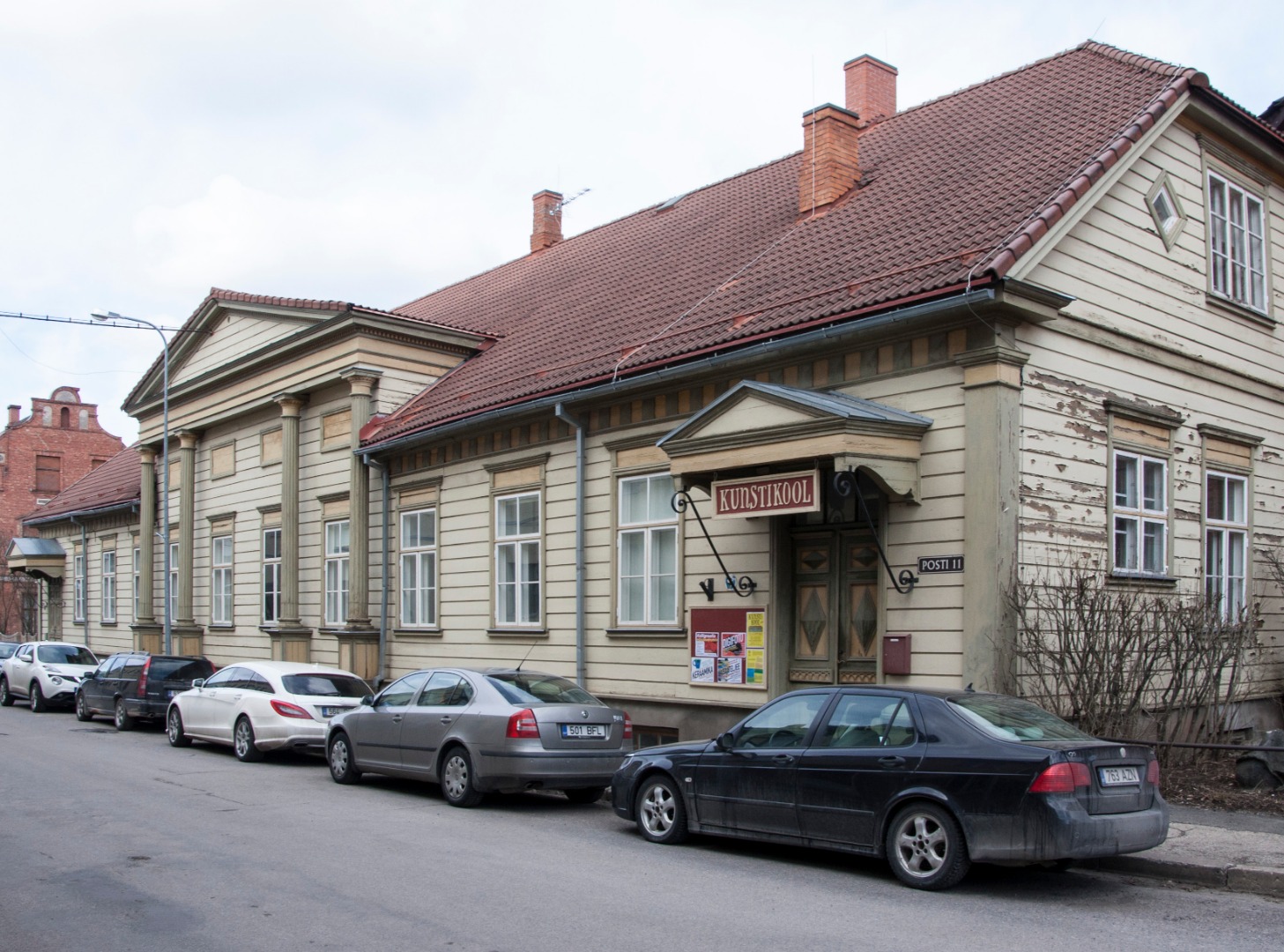 värvifoto, Viljandi, Posti tn 11, õmblustootmiskoondis Baltika, Viljandi tsehh, 1983 rephoto