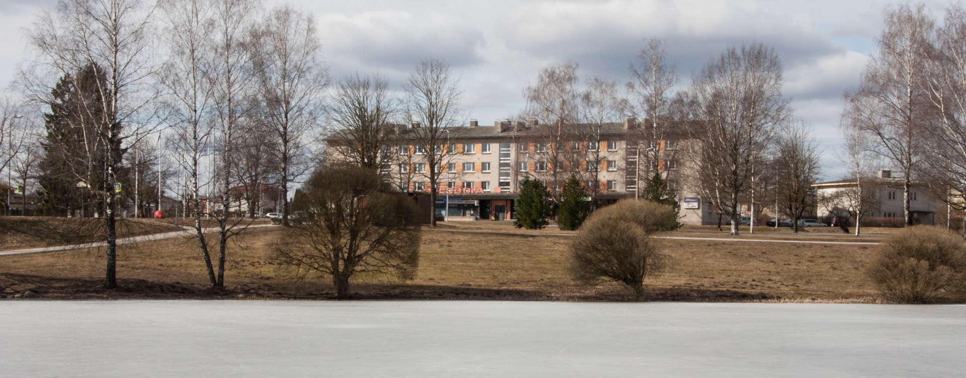 foto, Viljandi, Paalalinn, uued korterelamud (hrutšovkad) u 1965 rephoto