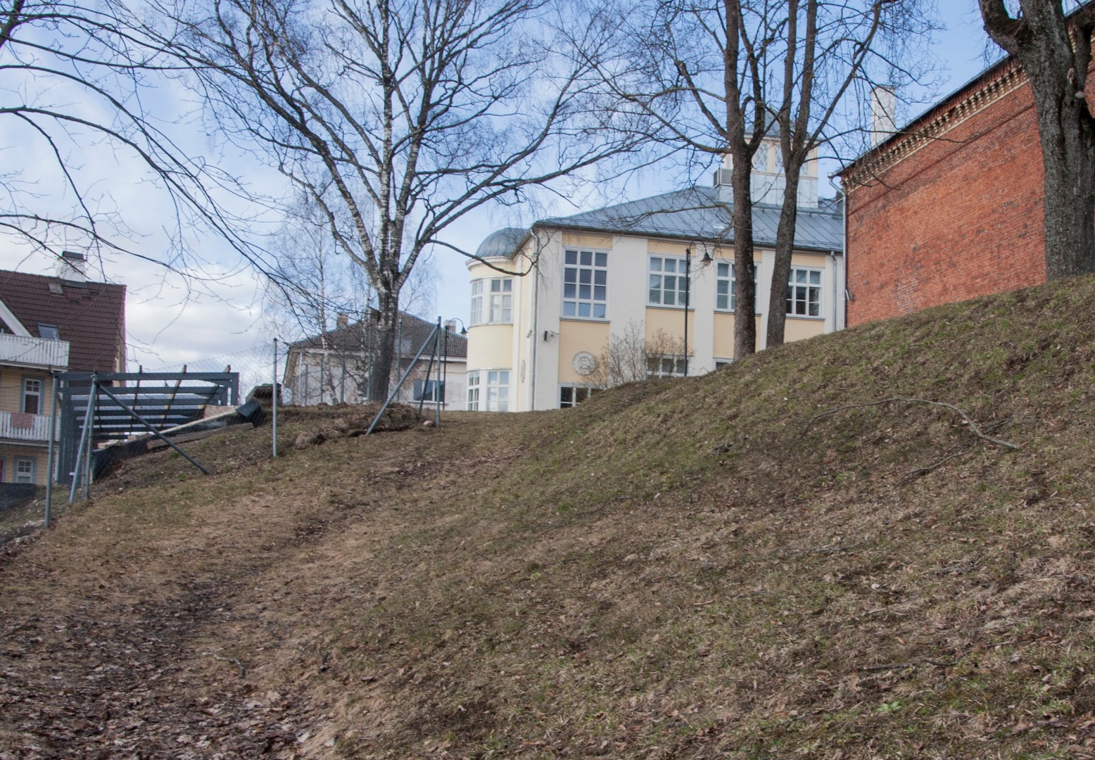 foto, Viljandi Eesti Haridusselts'i koolimaja aed, 1935 rephoto