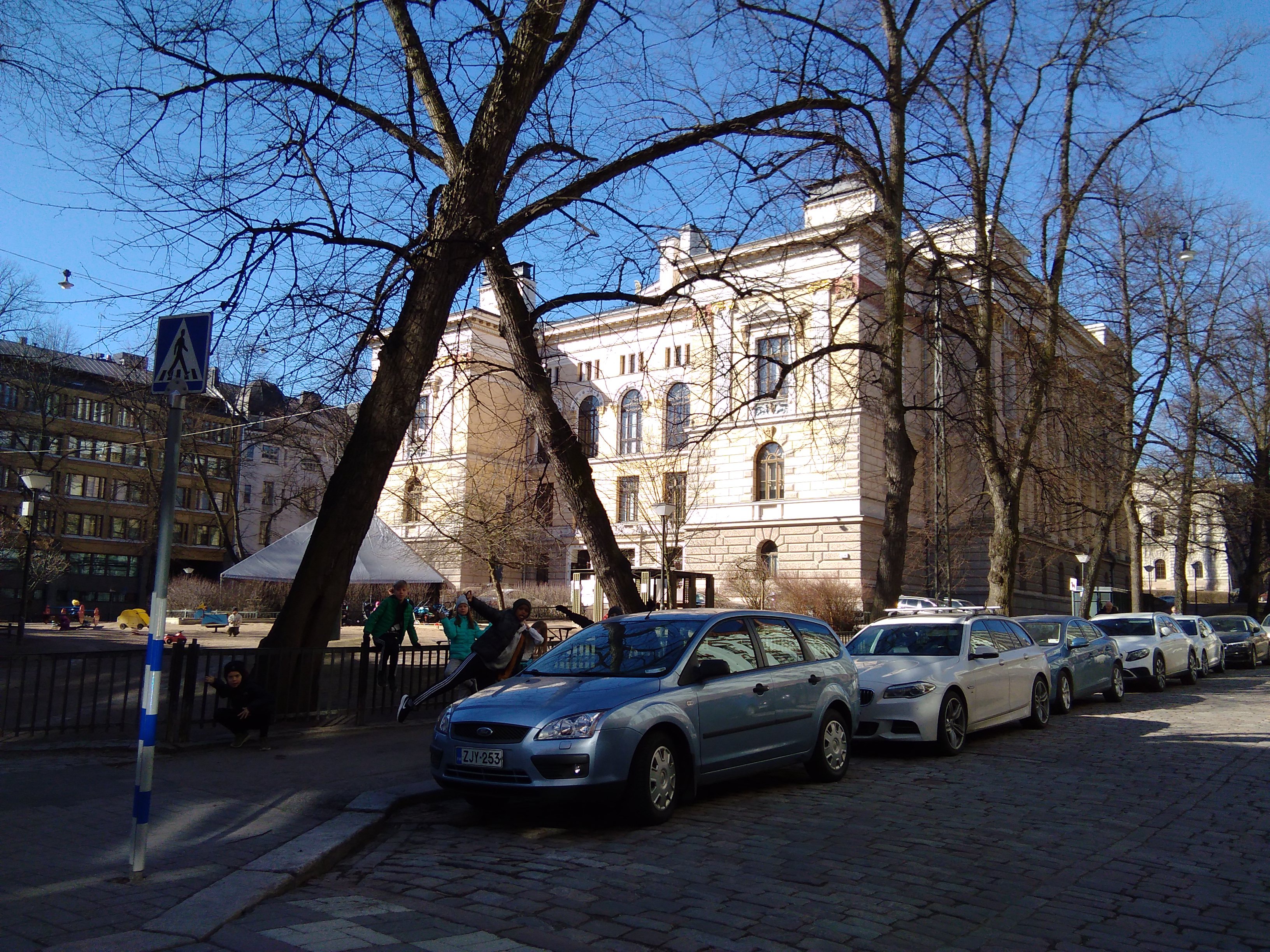 Säätytalo, Nikolainkatu (Snellmaninkatu) 9 - 11, Rauhankadun puolelta nähtynä rephoto