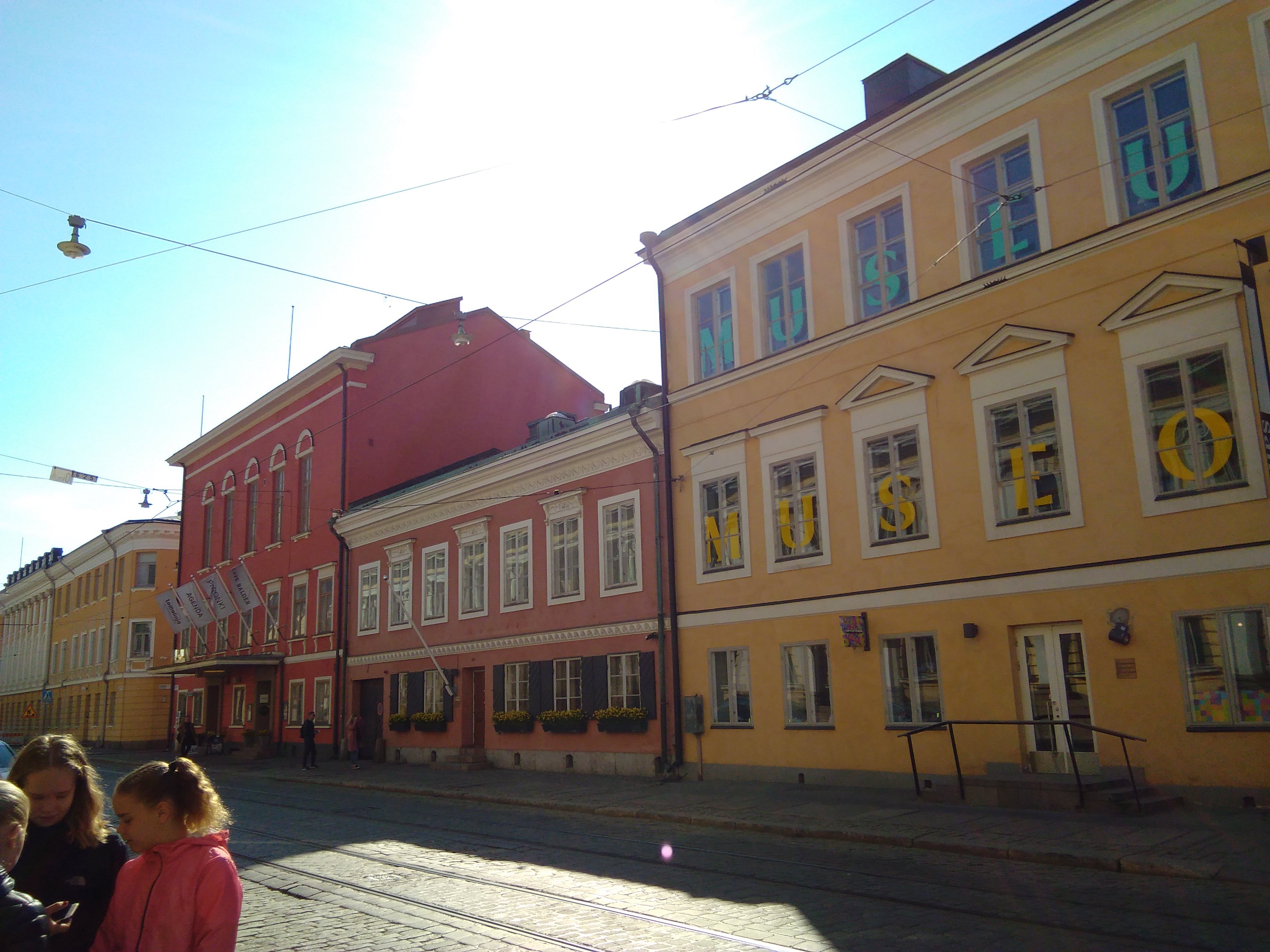 Aleksanterinkatu 16 (Remanderin talo), 14 (Brummerin talo), 12 (Balderin talo) rephoto