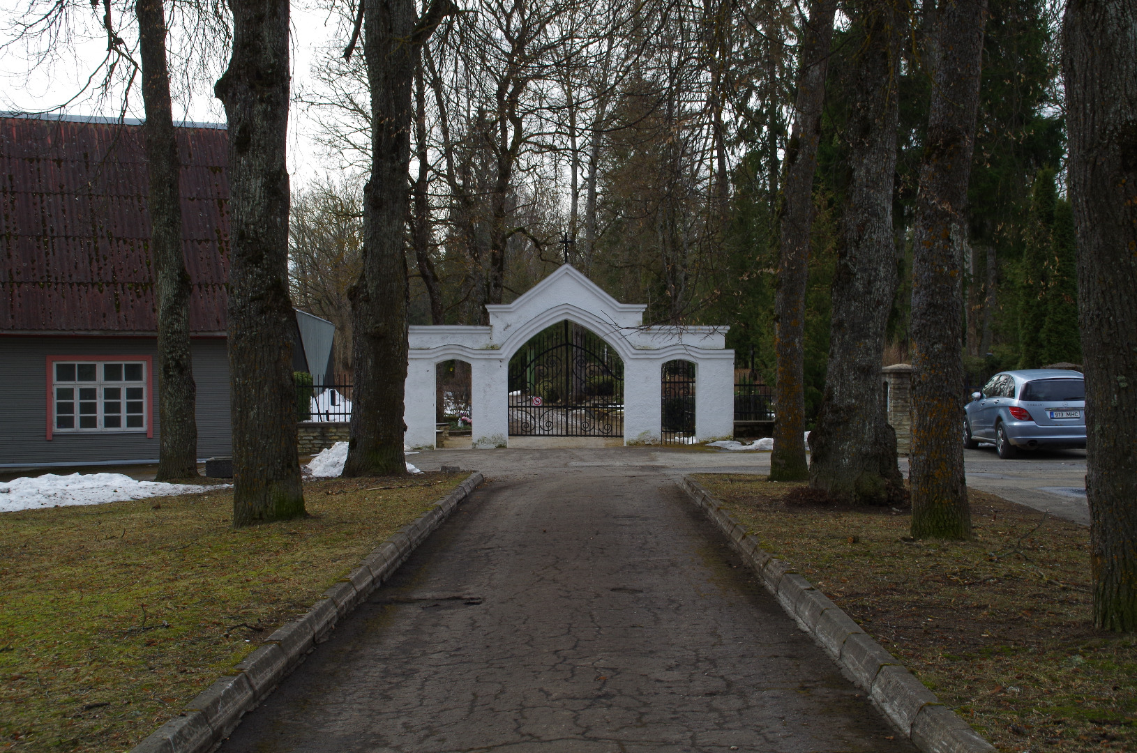 Rakvere Linnakalmistu peavärav rephoto
